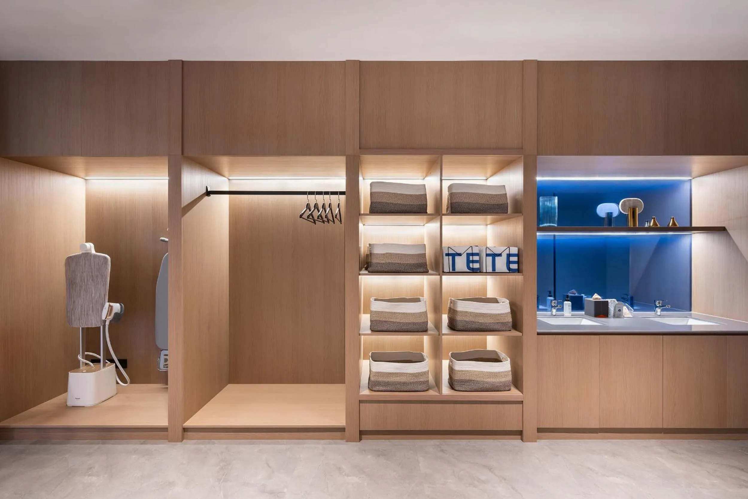 washing machine in Novotel Hangzhou Xintiandi