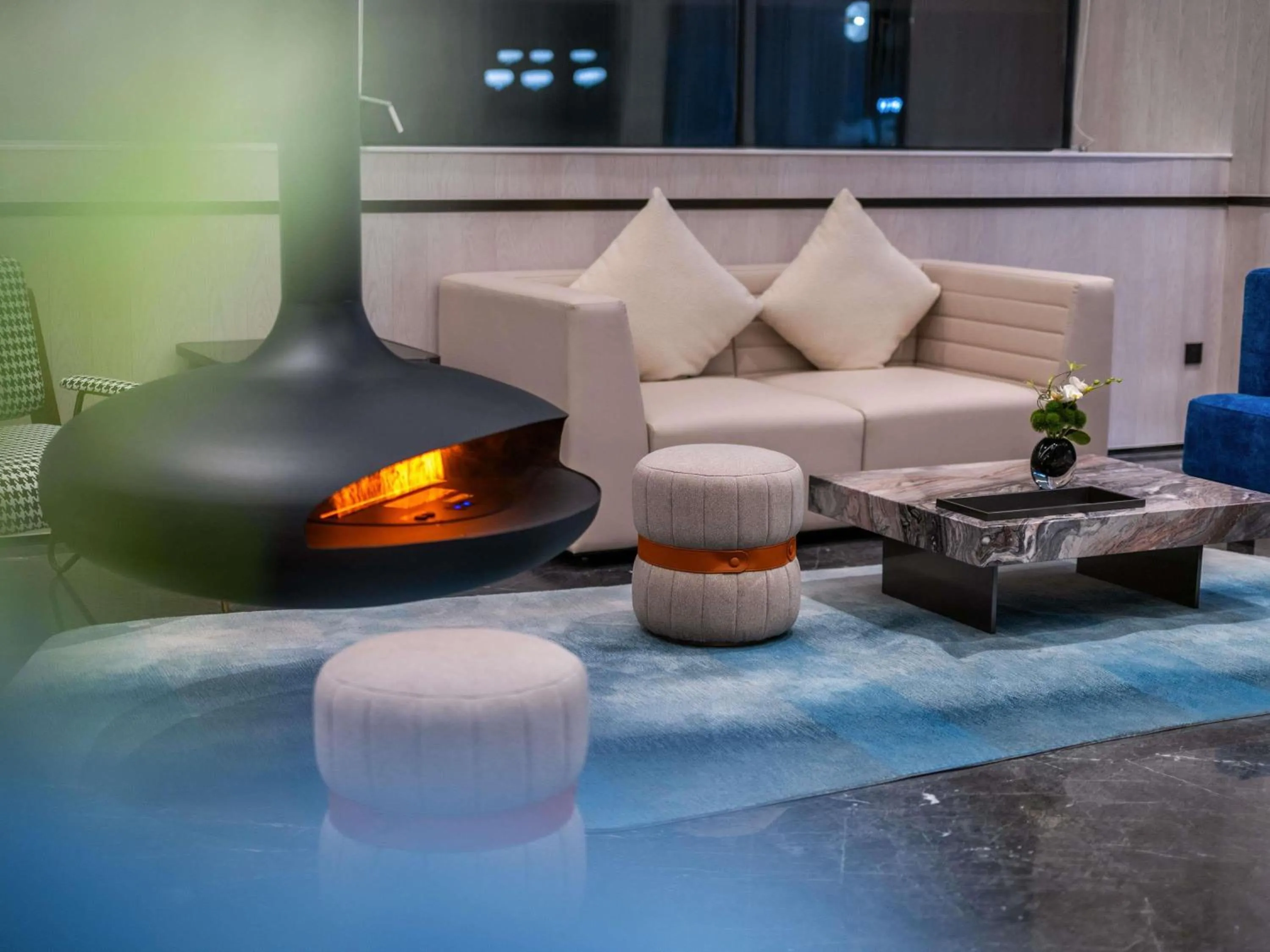 Lounge or bar in Novotel Hangzhou Xintiandi