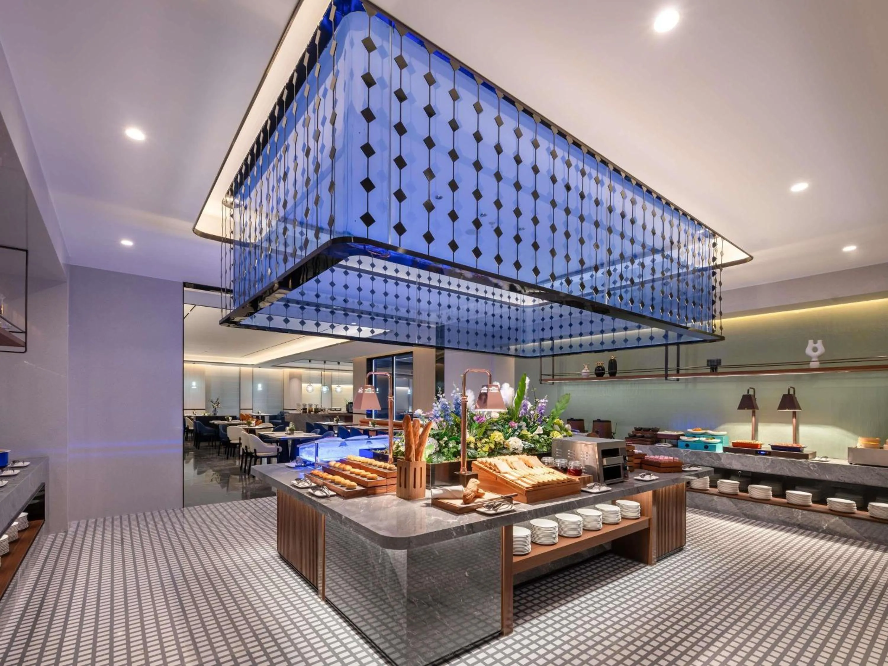 Restaurant/places to eat in Novotel Hangzhou Xintiandi