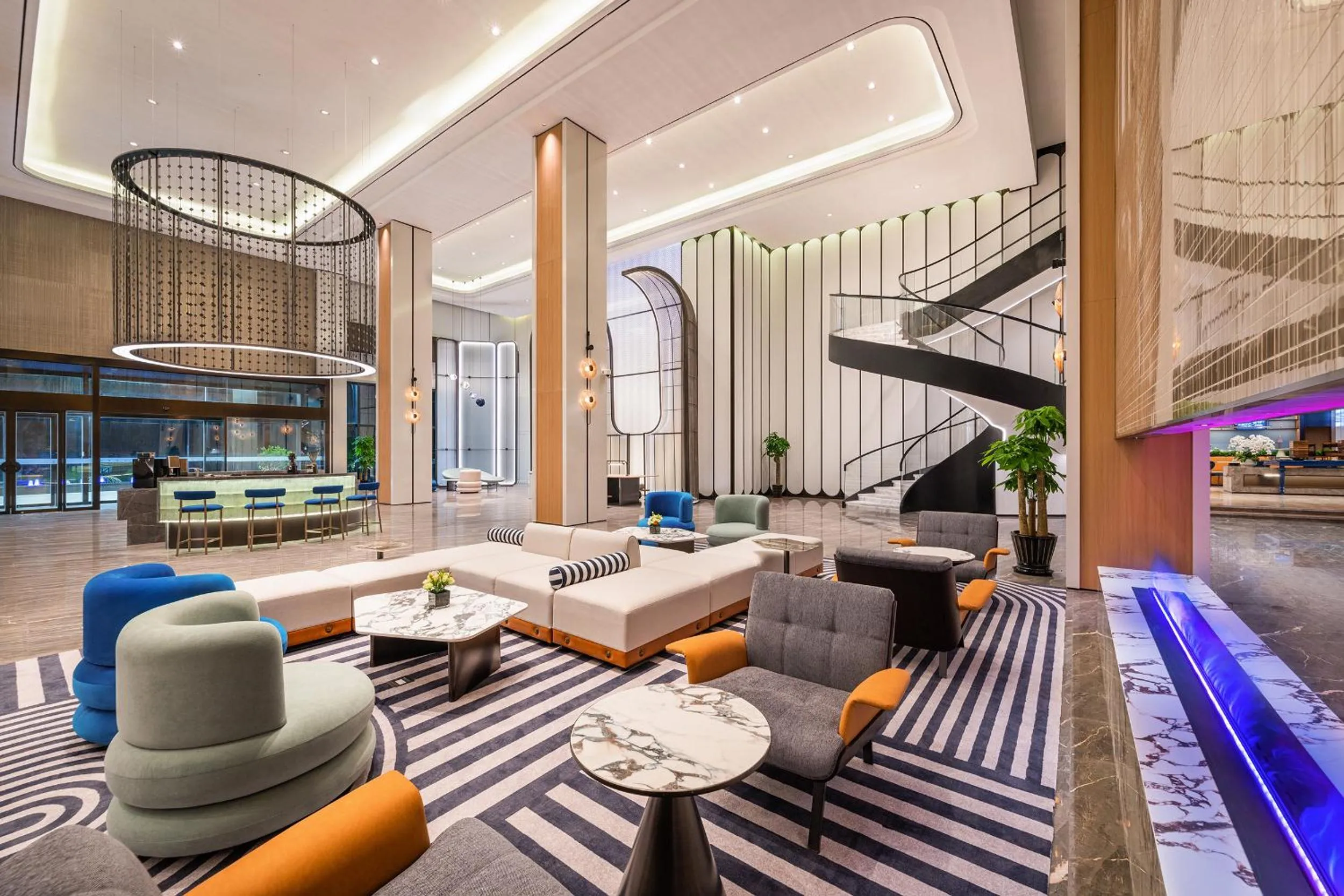 Lobby or reception in Novotel Shanghai Hongqiao International Airport