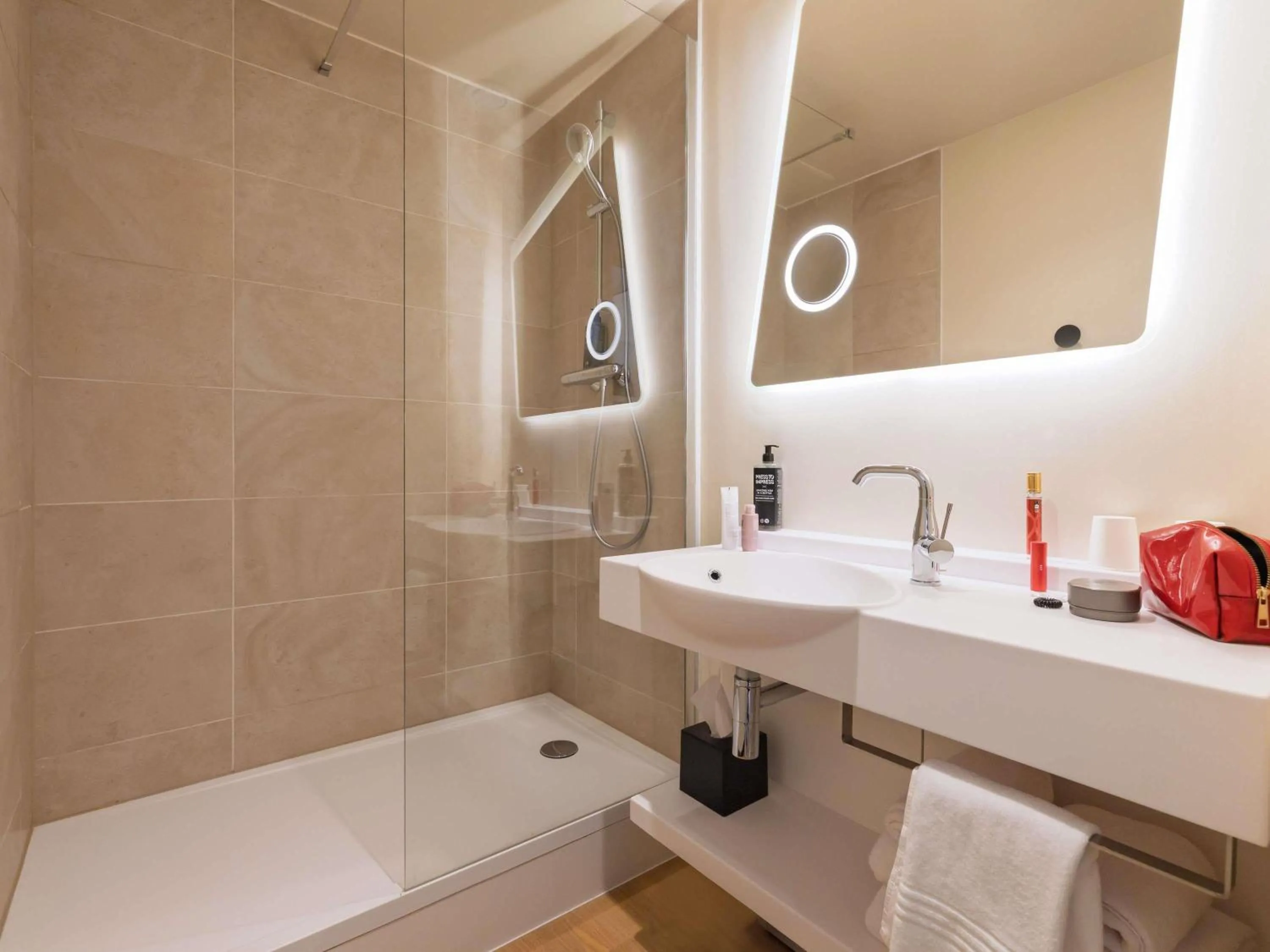 Comfort Double Room in ibis Styles Metz Centre