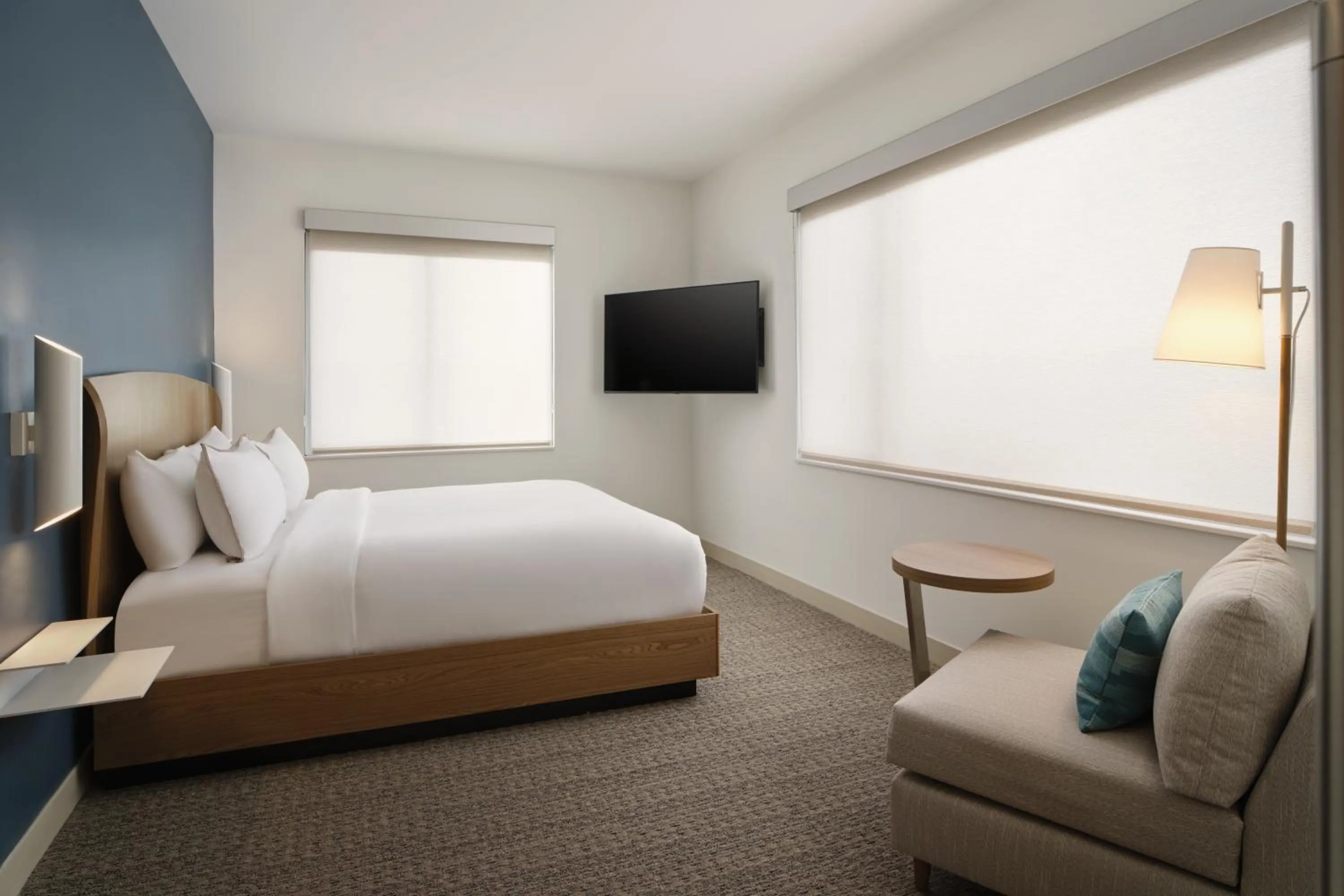 Bed in Element Pooler Savannah Airport