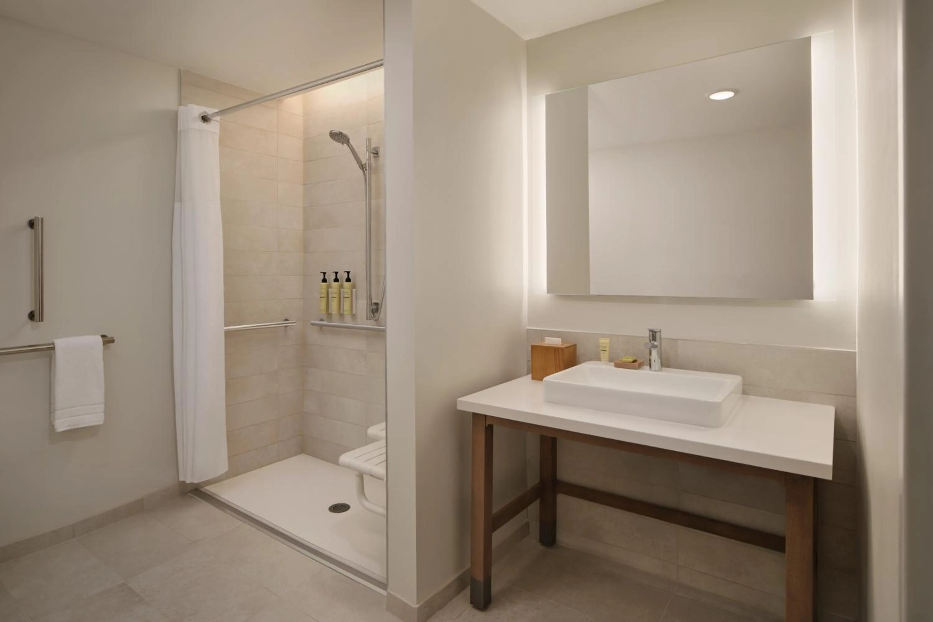 Element Pooler Savannah Airport