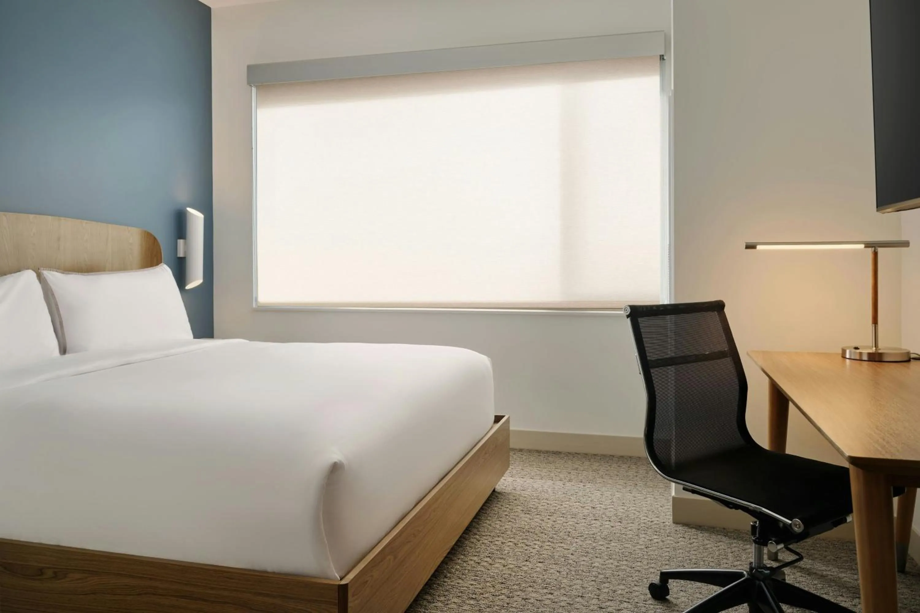 Bedroom, Bed in Element Pooler Savannah Airport