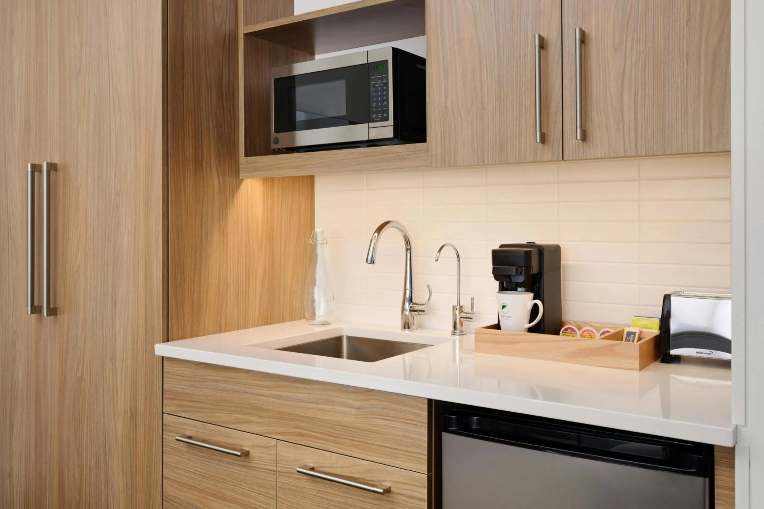 Kitchen or kitchenette in Element Pooler Savannah Airport