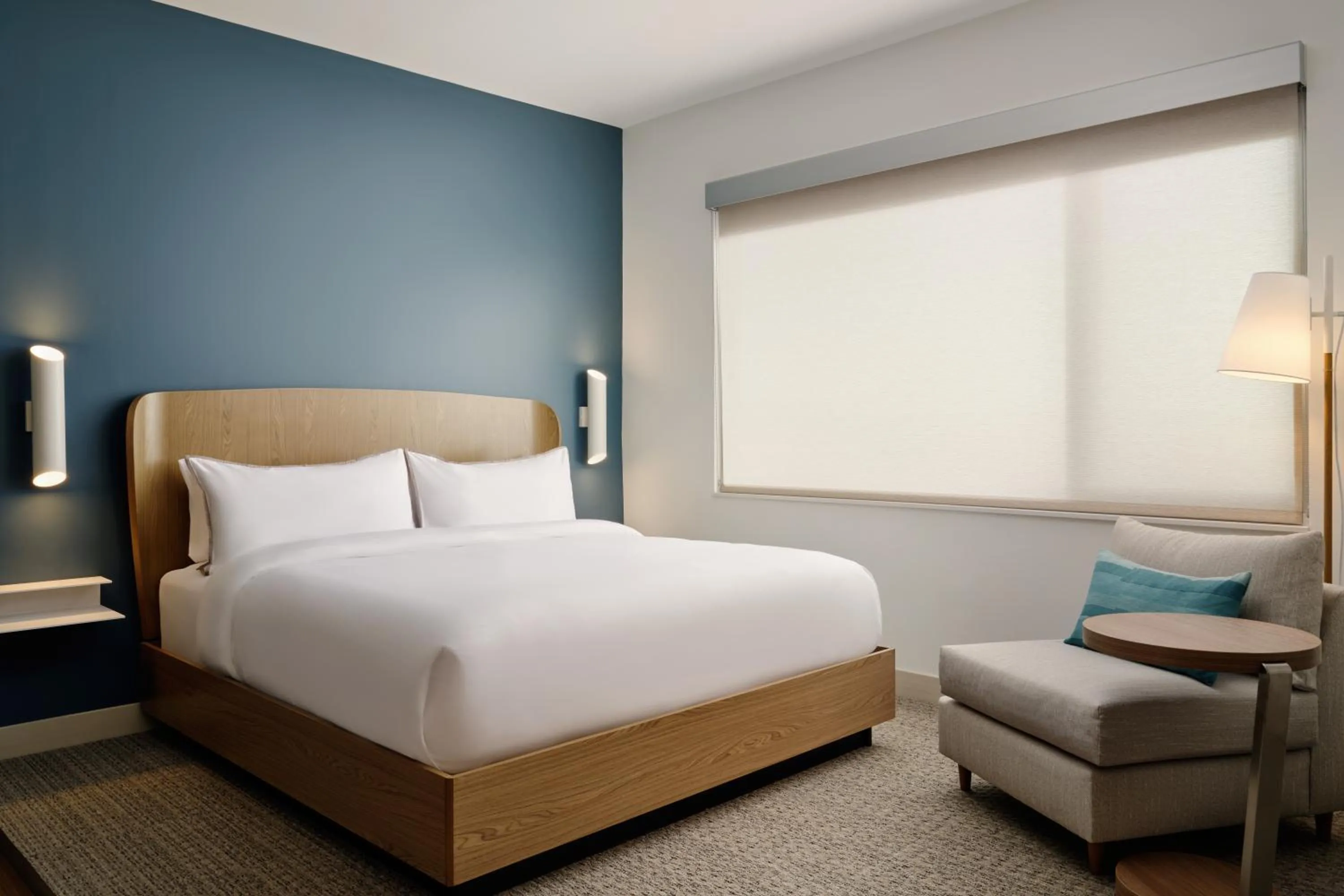 Bed in Element Pooler Savannah Airport