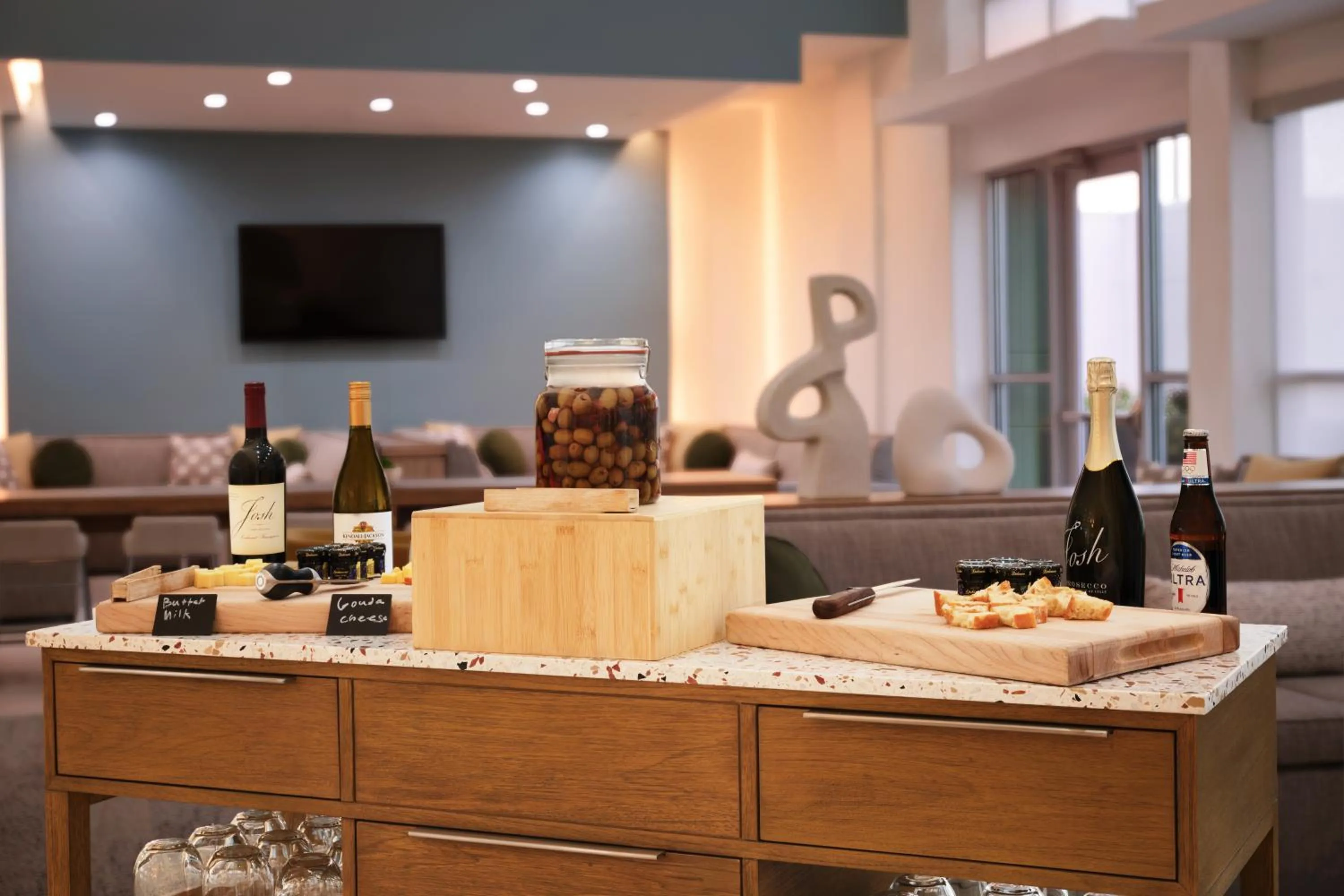 Element Pooler Savannah Airport