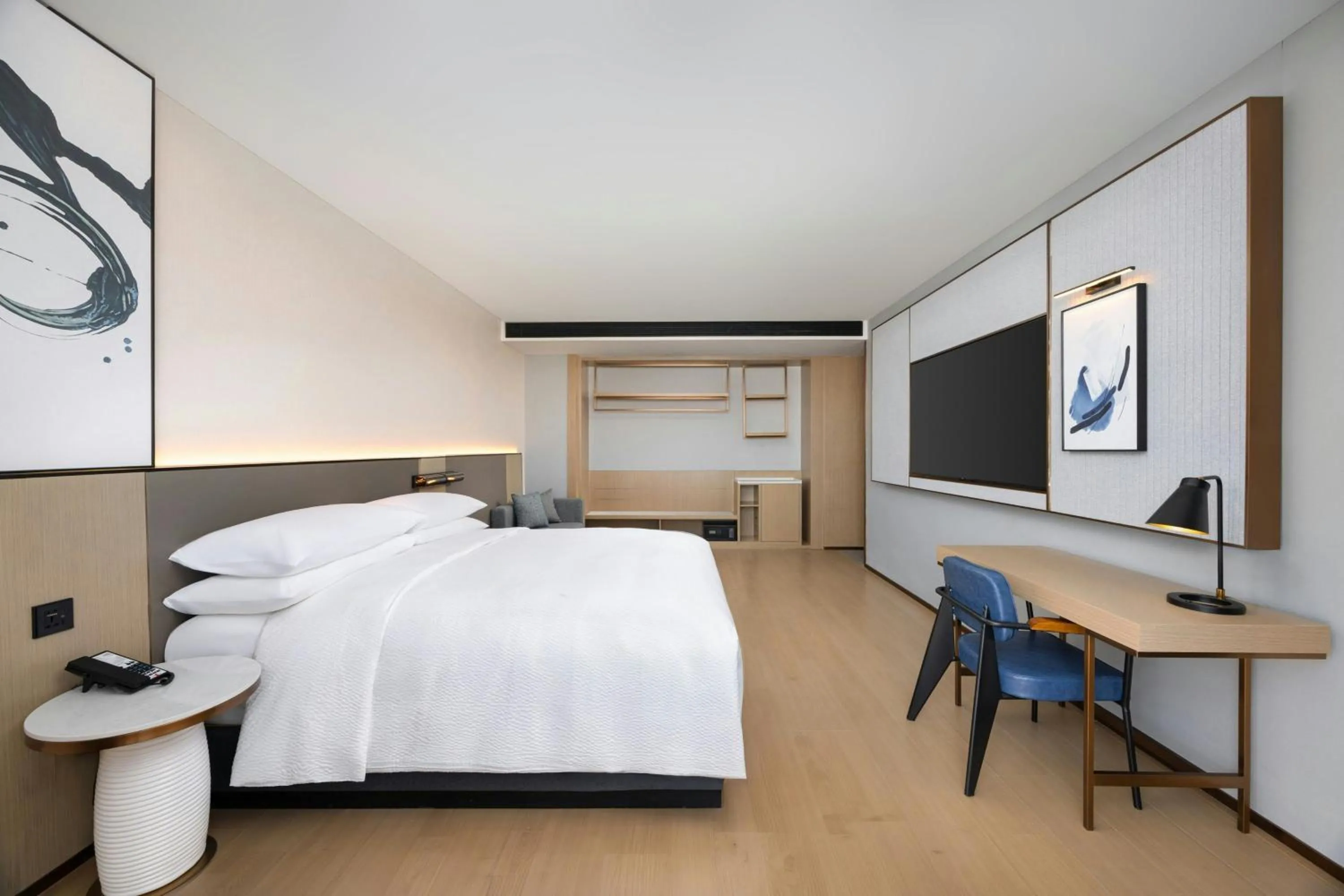 Photo of the whole room, Bed in Fairfield by Marriott Qingdao West Coast