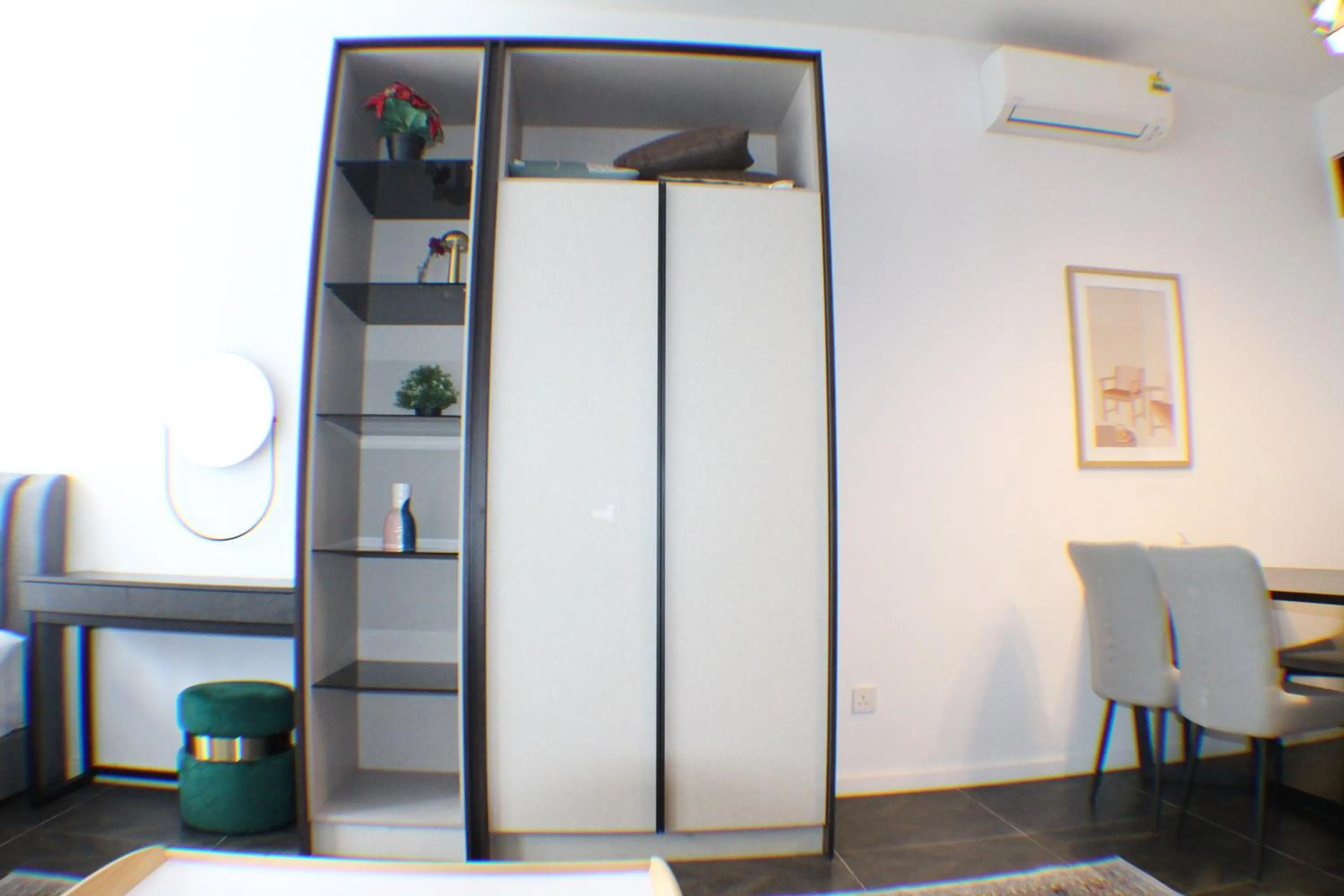 wardrobe in Scarletz Service Suites KLCC