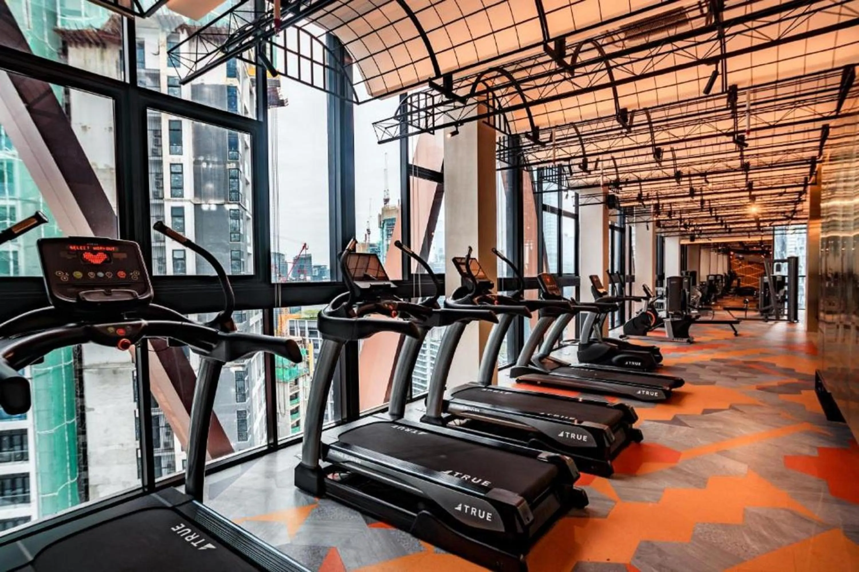 Fitness centre/facilities in Scarletz Service Suites KLCC