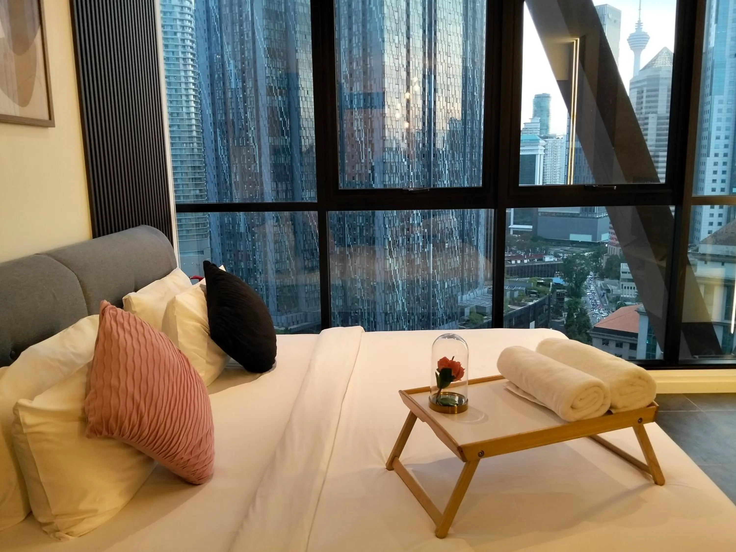 Bed in Scarletz Service Suites KLCC