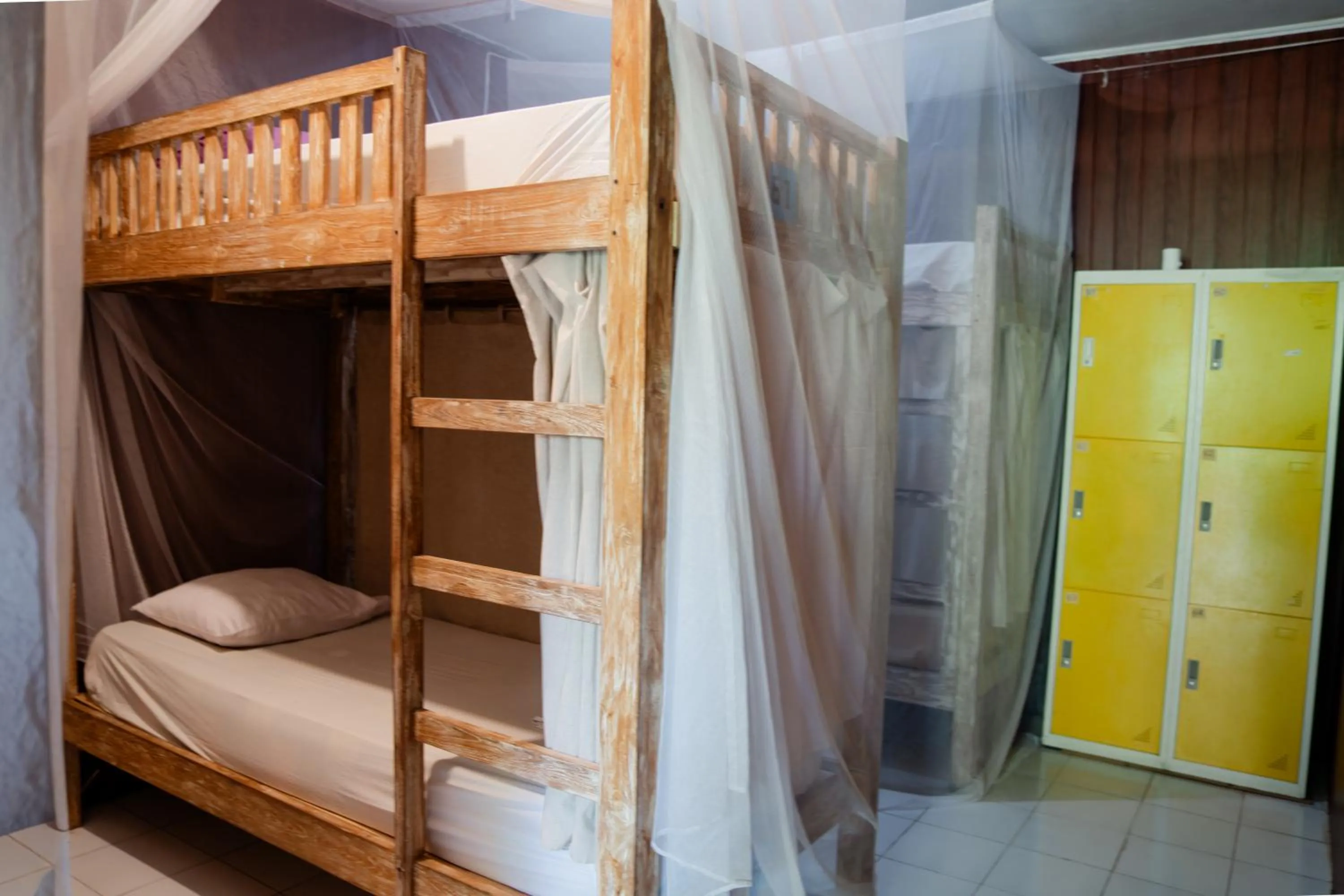 bunk bed, Bed in Da Housetel Kuta