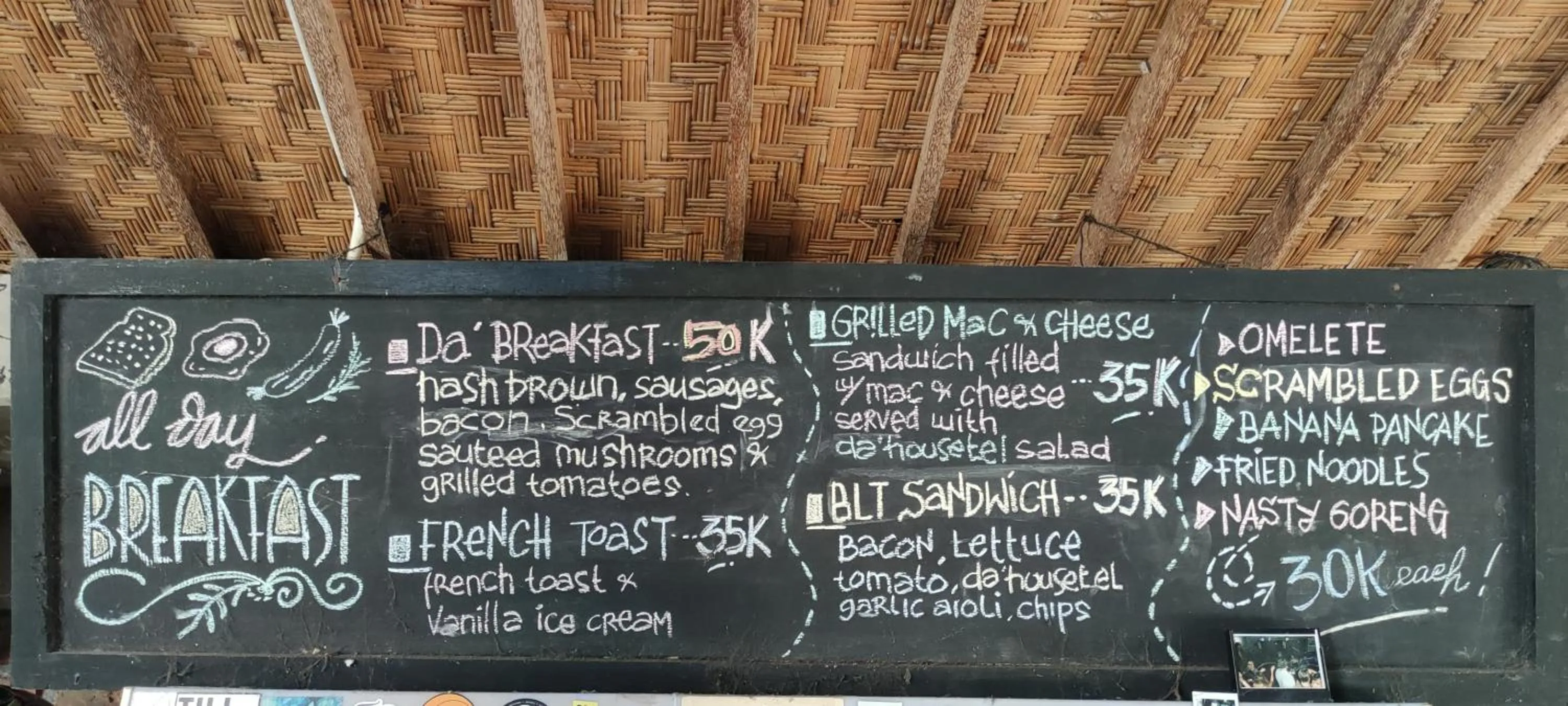 Restaurant/places to eat in Da Housetel Kuta