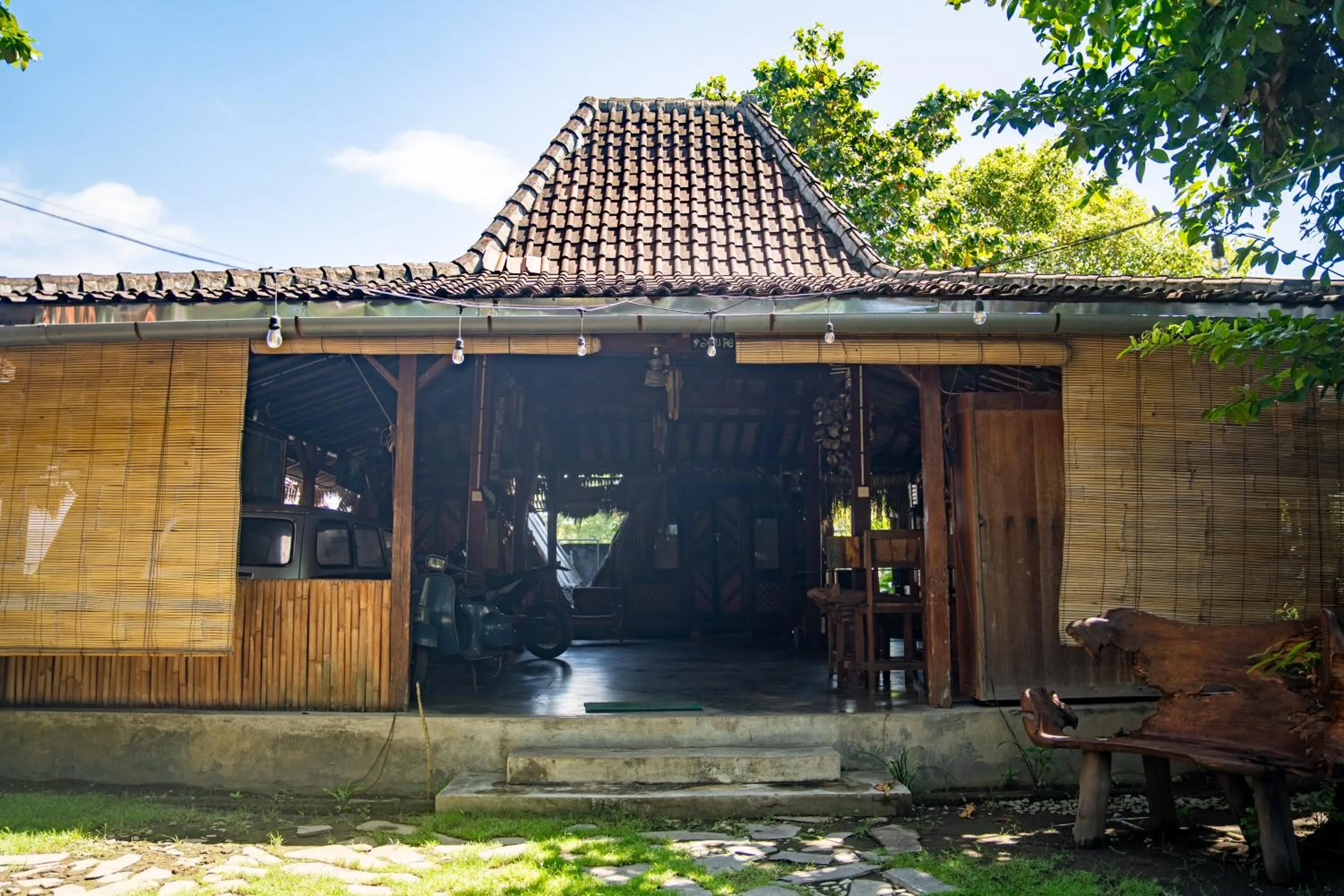 Patio in Da Housetel Kuta