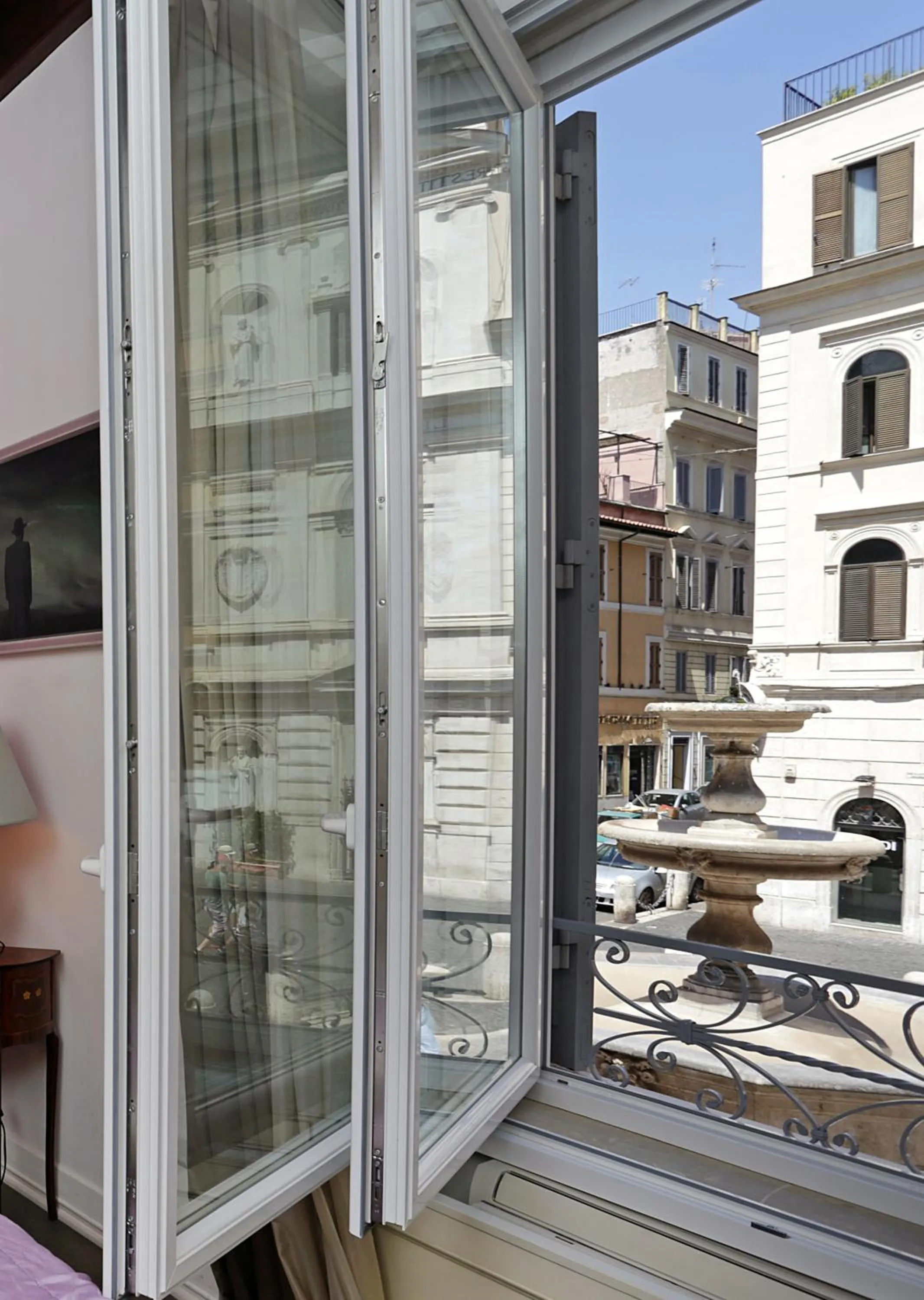 City view in Piazzetta de' Monti Suites