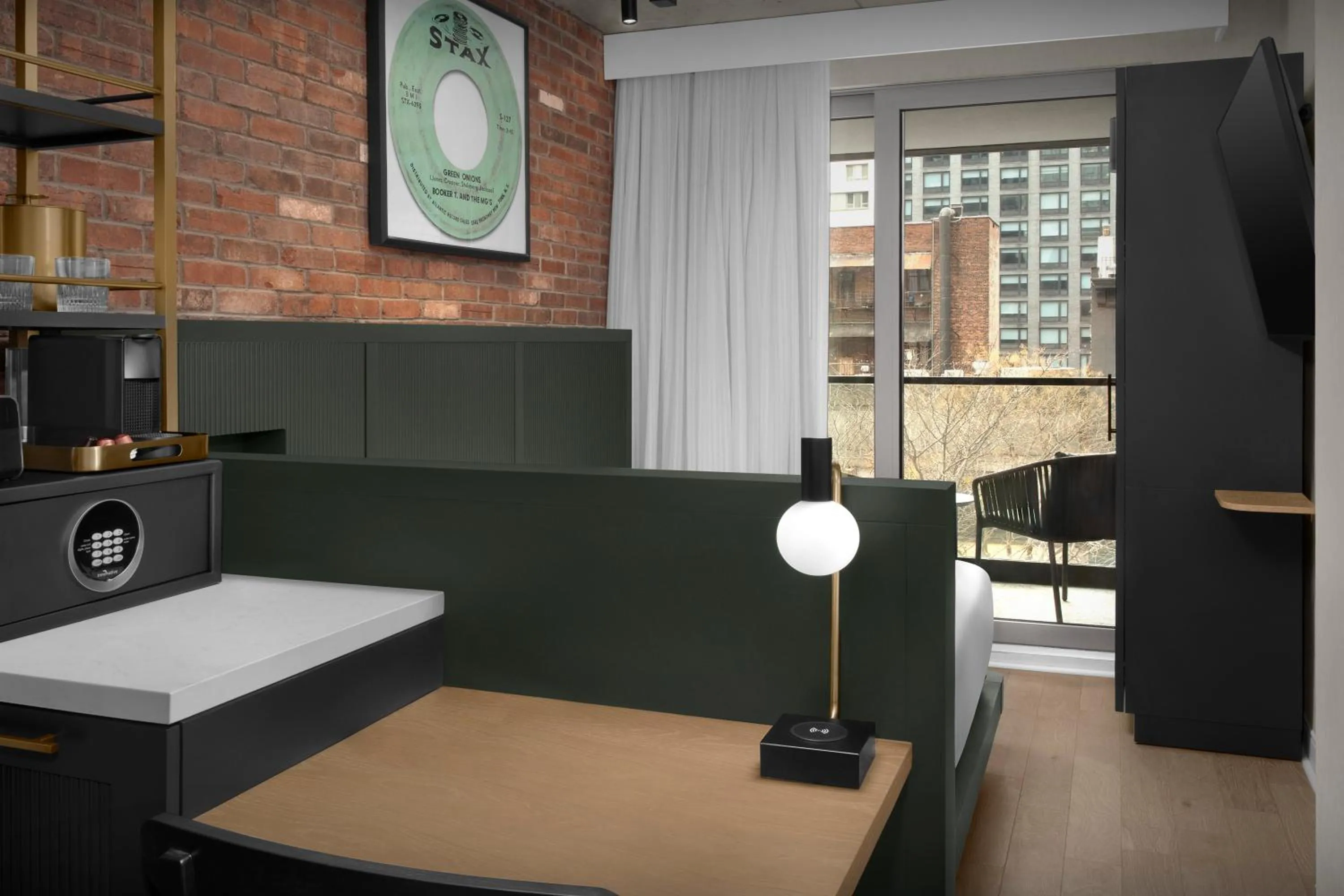 Coffee/tea facilities in The Livingston, part of JdV by Hyatt