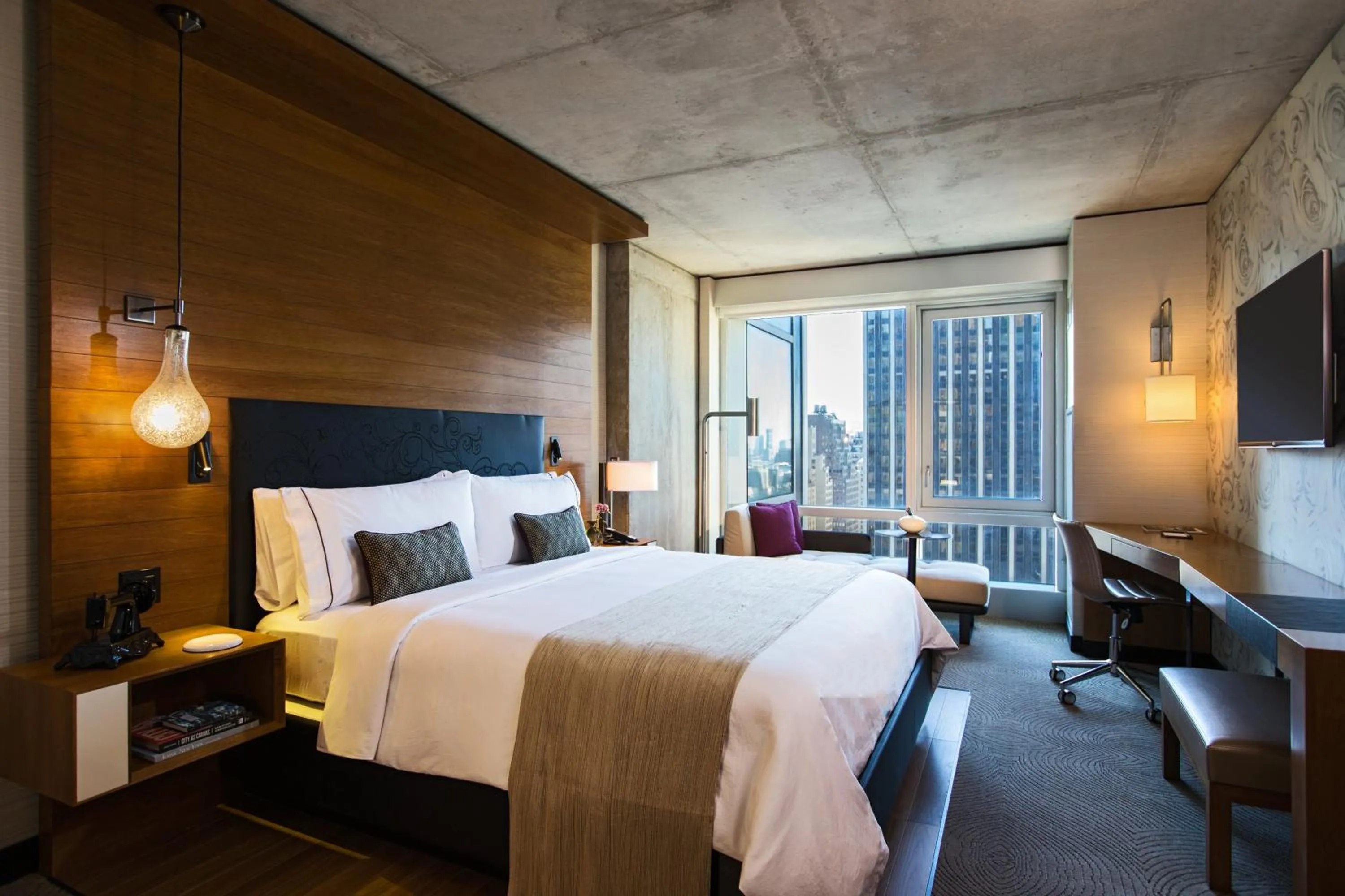 Bed in Renaissance New York Midtown Hotel