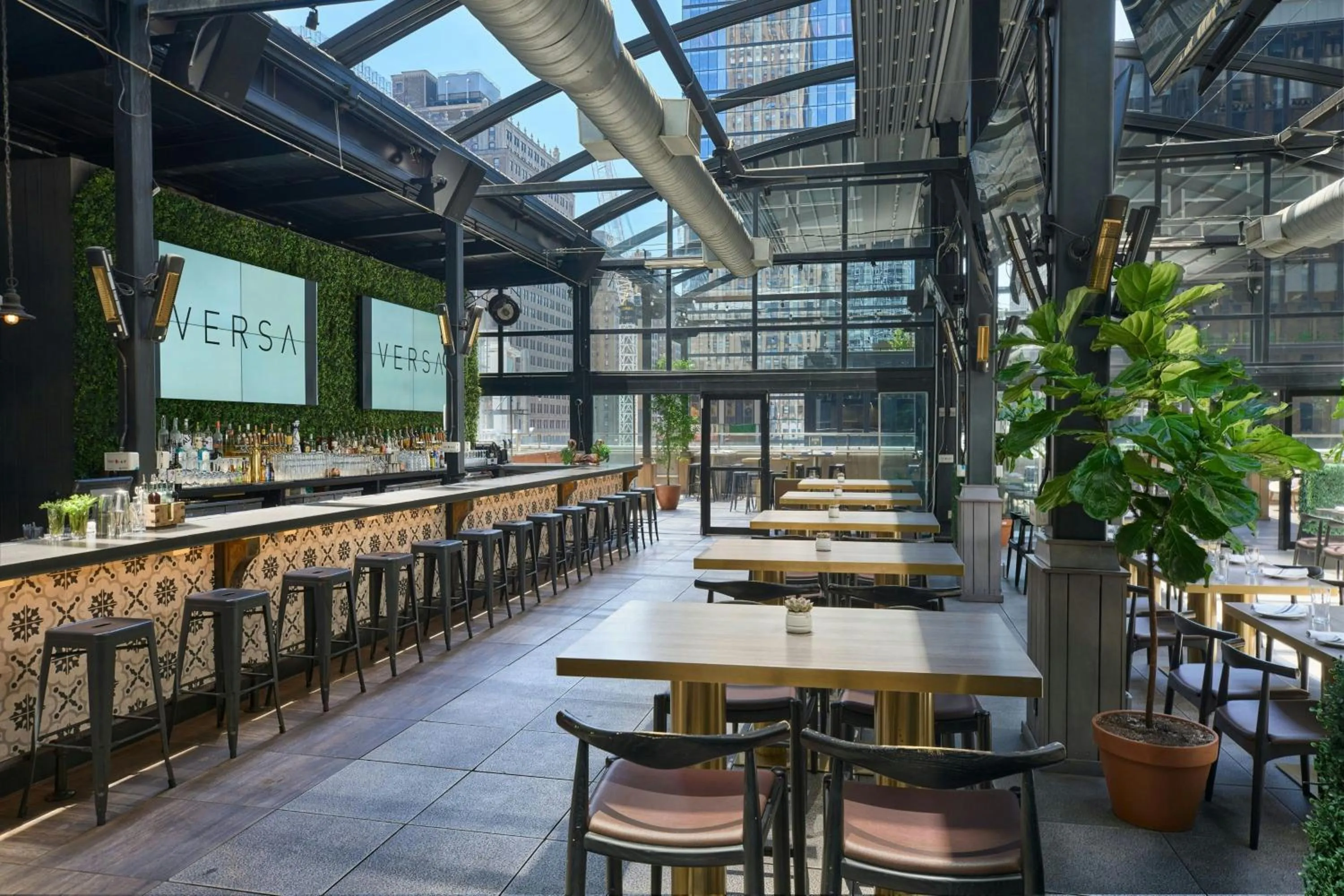 Lounge or bar in Renaissance New York Midtown Hotel