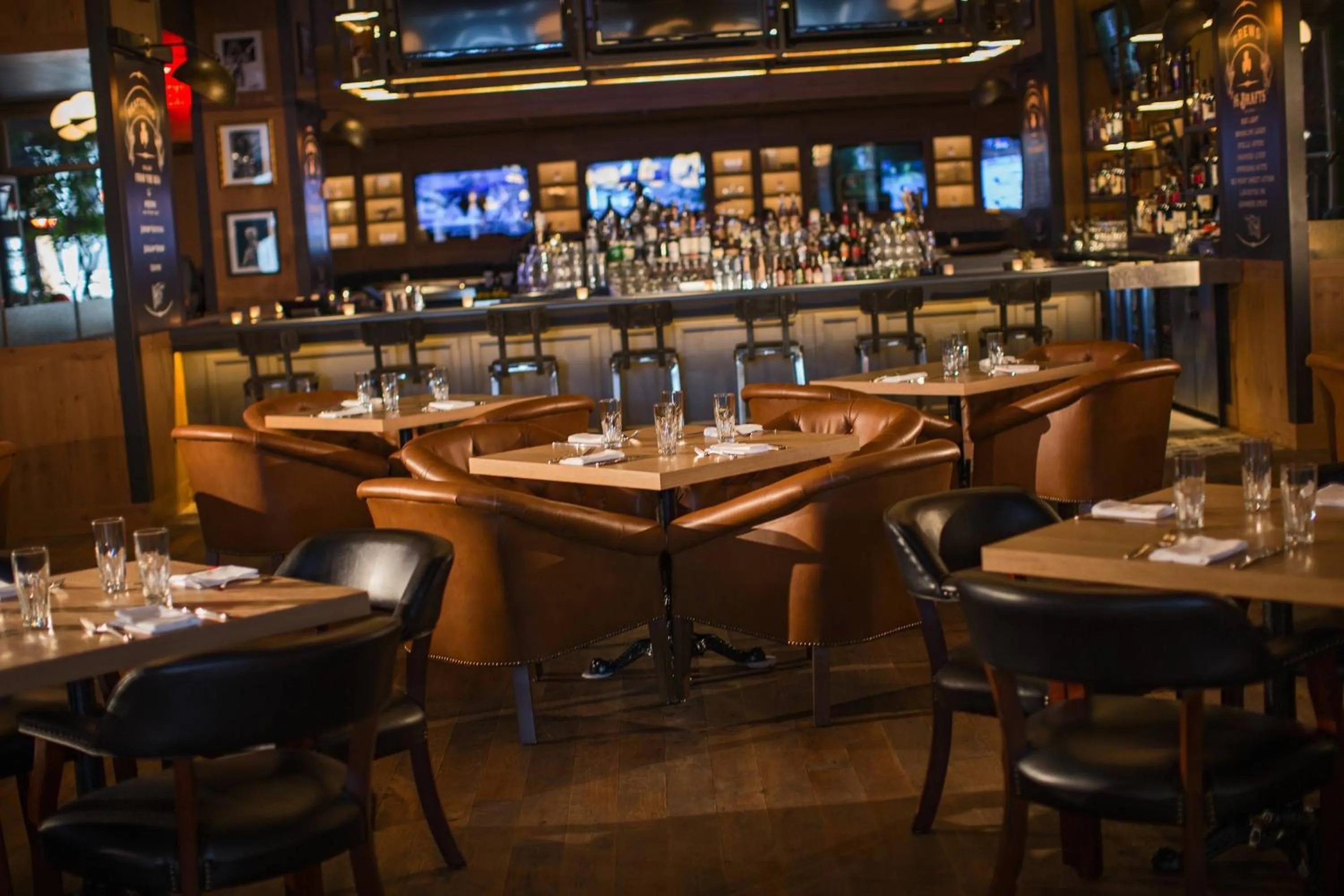 Restaurant/places to eat in Renaissance New York Midtown Hotel