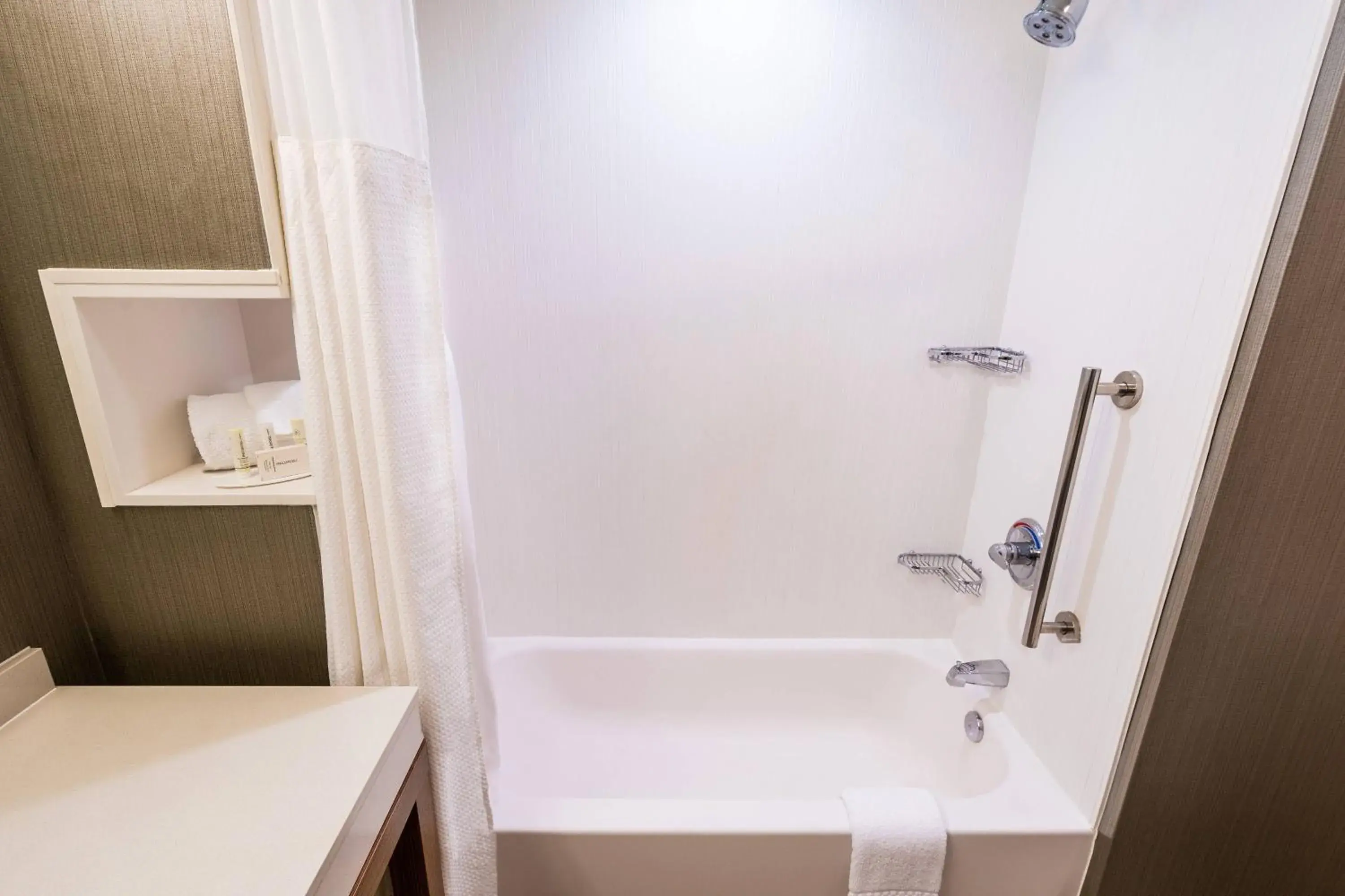 Queen Room with Two Queen Beds in Courtyard Largo Medical Center Drive Queen Room with Two Queen Beds in Courtyard Largo Medical Center Drive