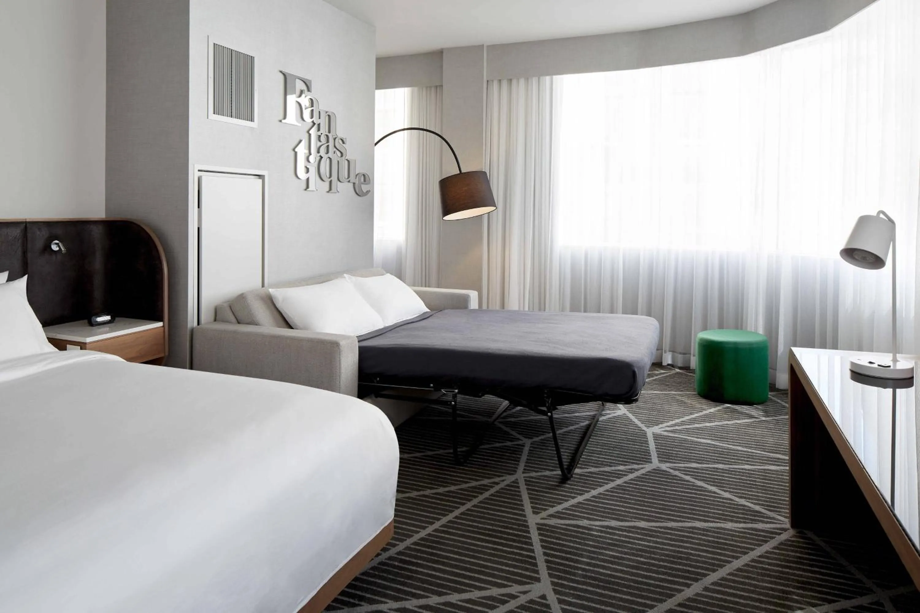 Photo of the whole room, Bed in Renaissance Montreal Downtown Hotel