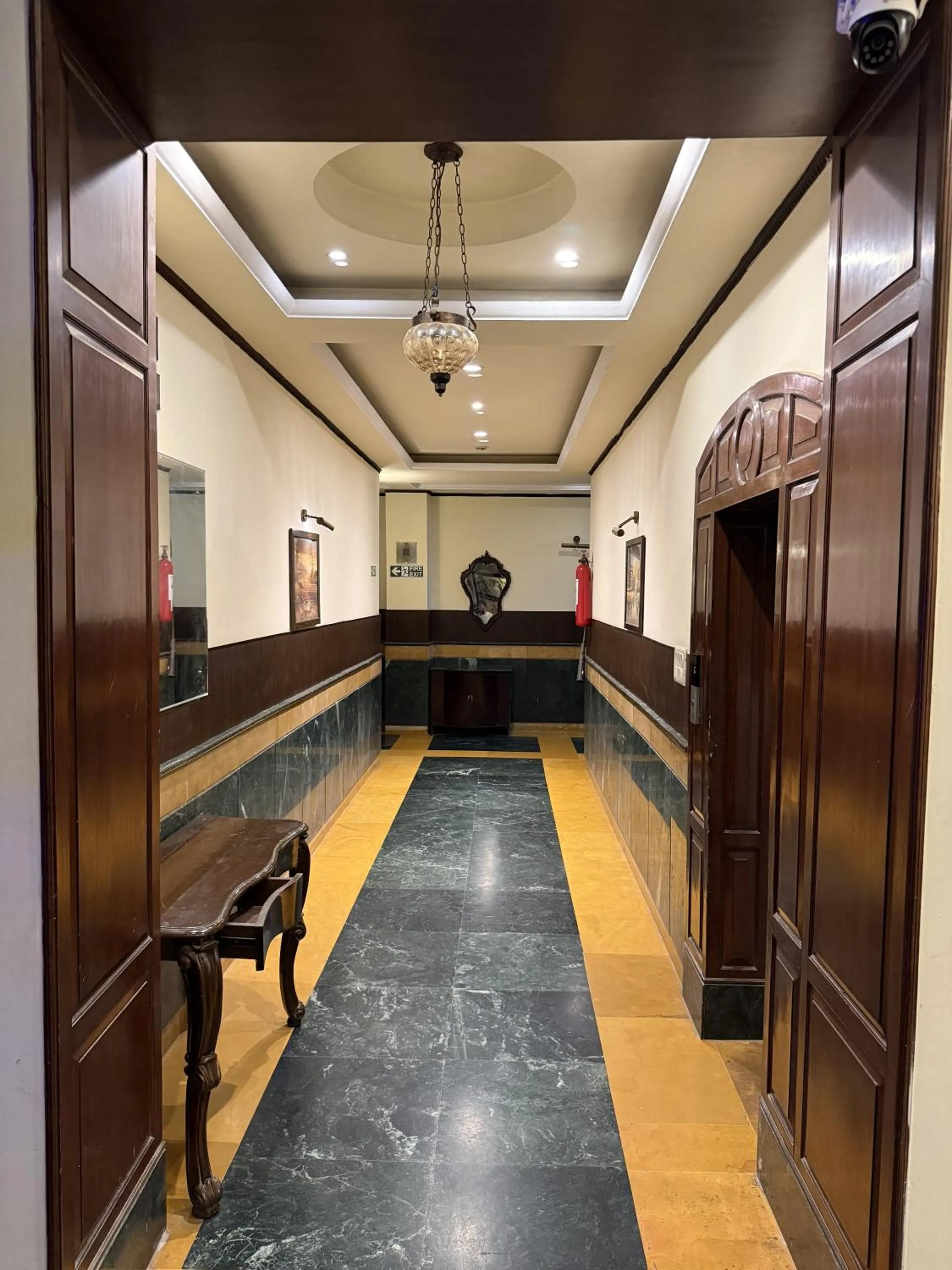 Property building in Hotel Diplomat Residency