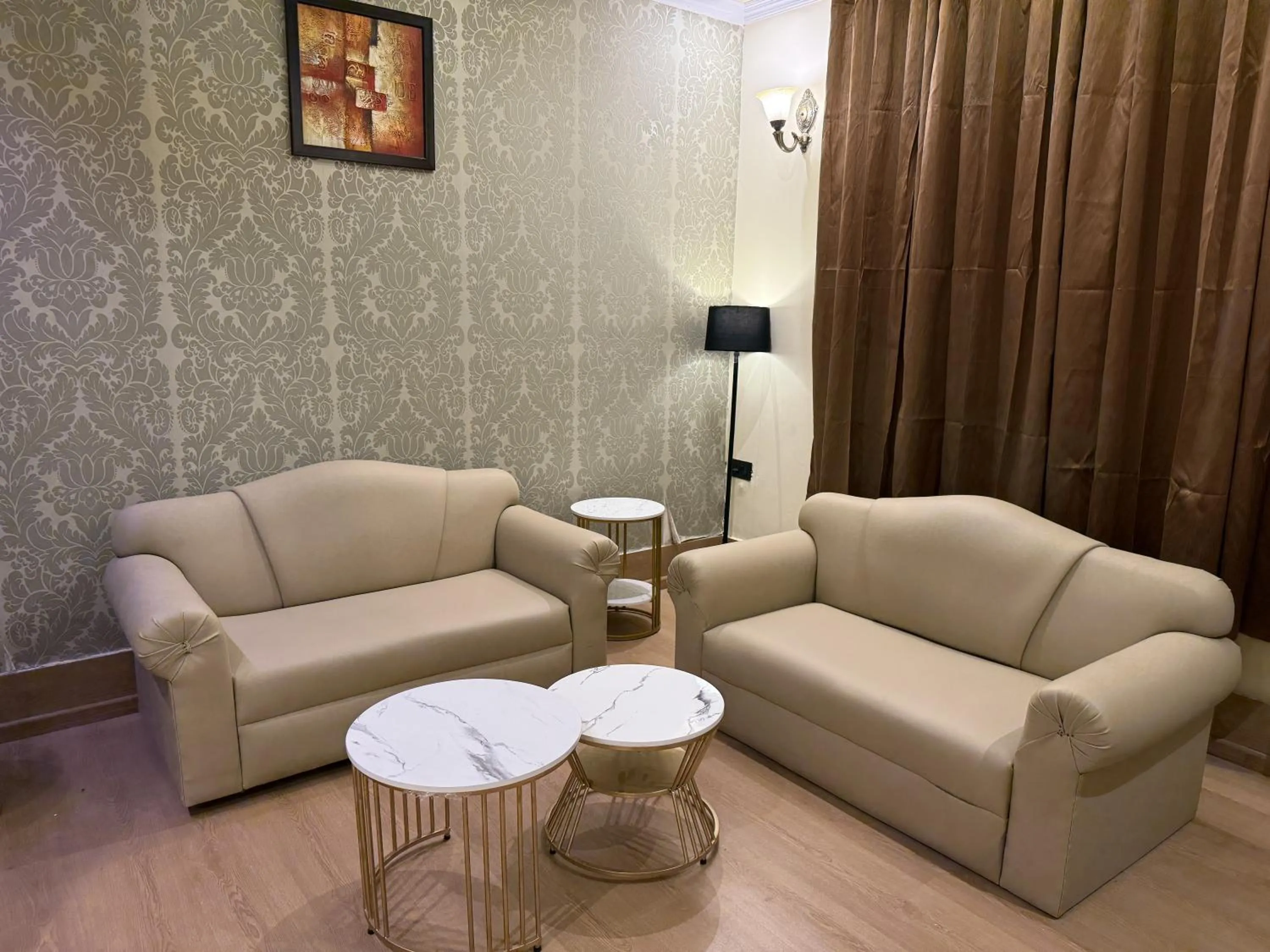 Living room in Hotel Diplomat Residency