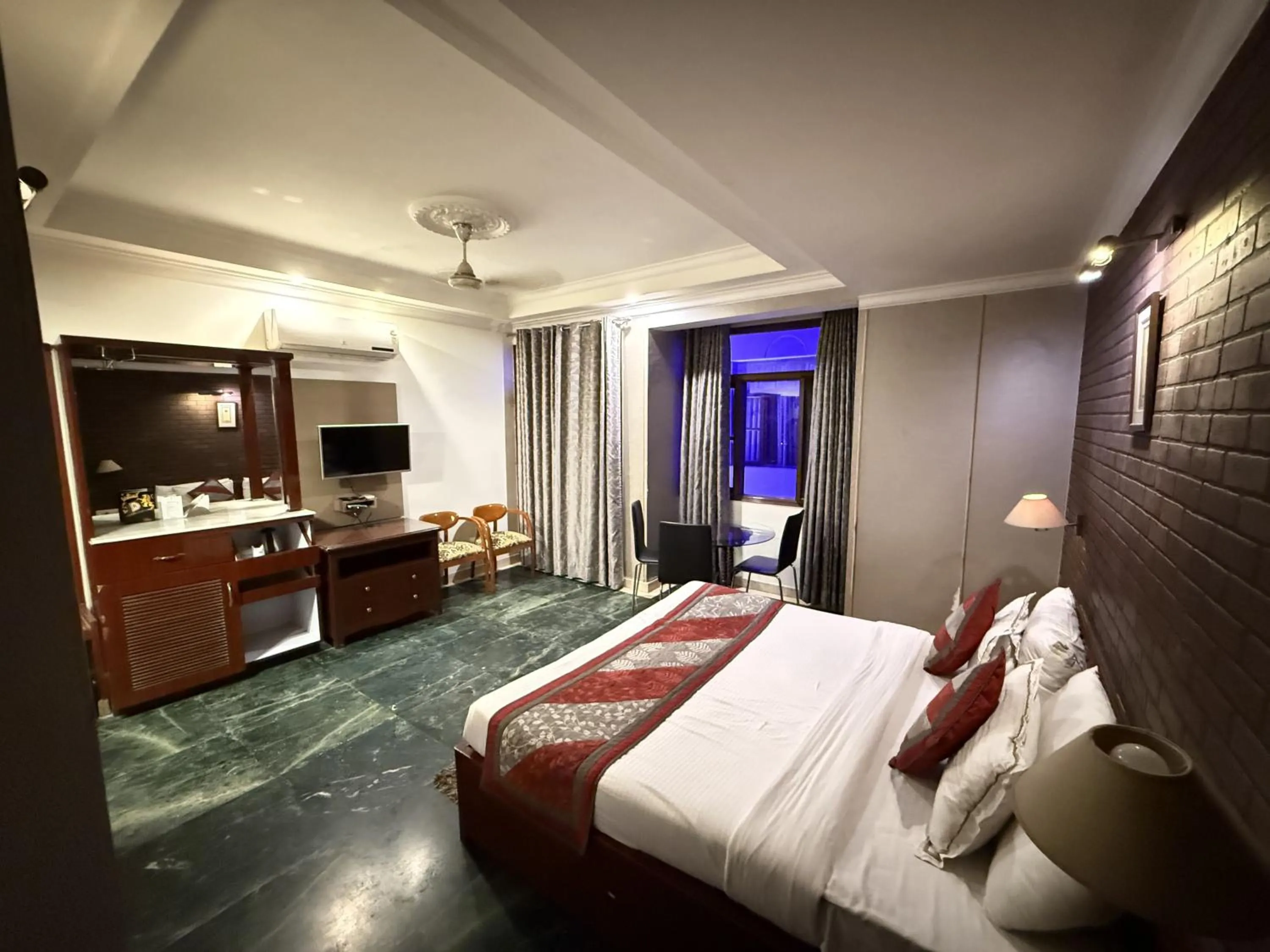 Bed in Hotel Diplomat Residency