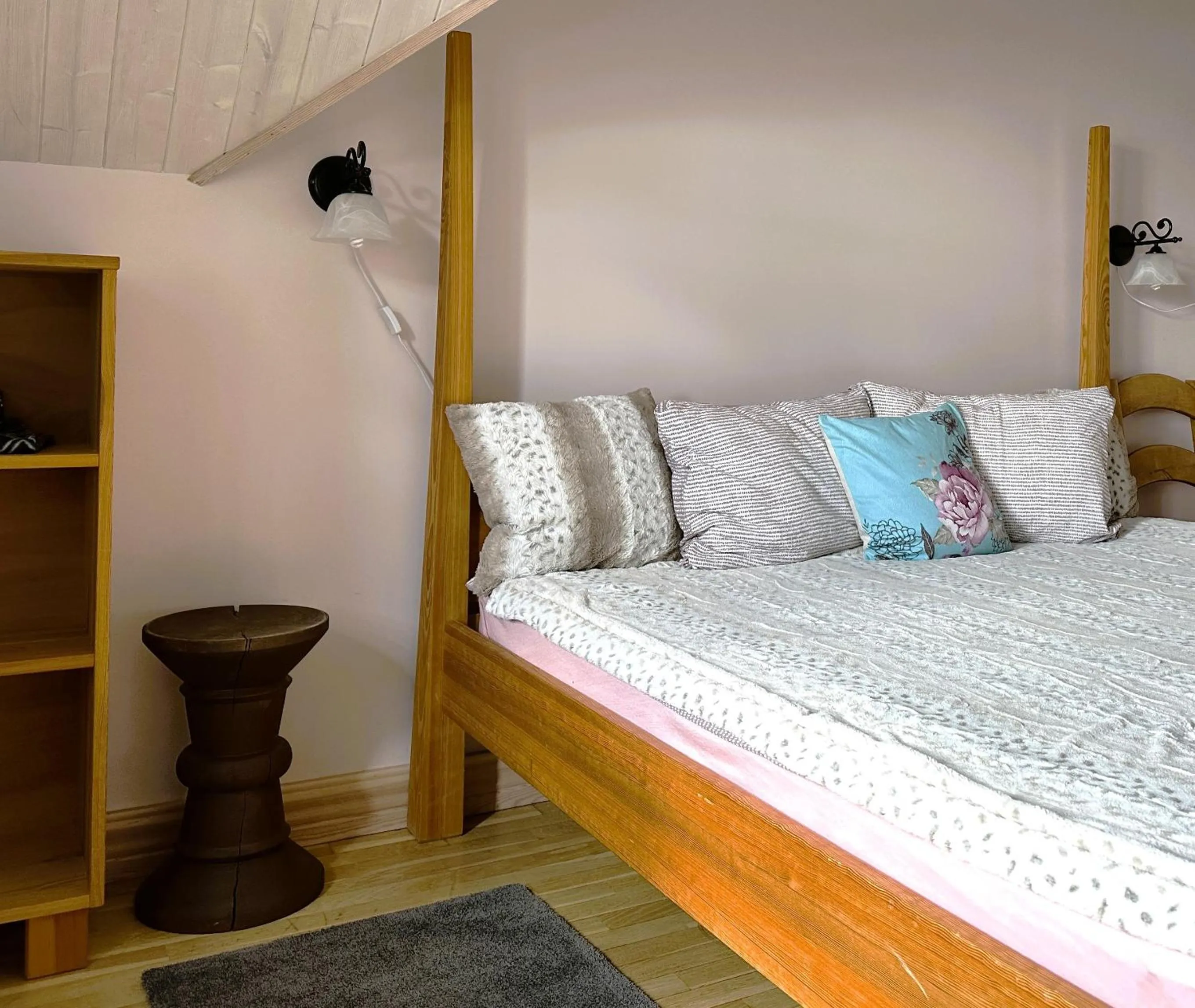 Bedroom in North Lakeside Villa Plateliai