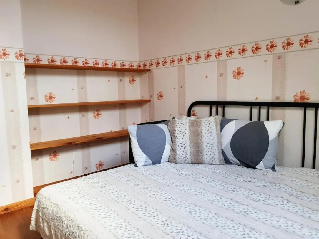 Bed in North Lakeside Villa Plateliai