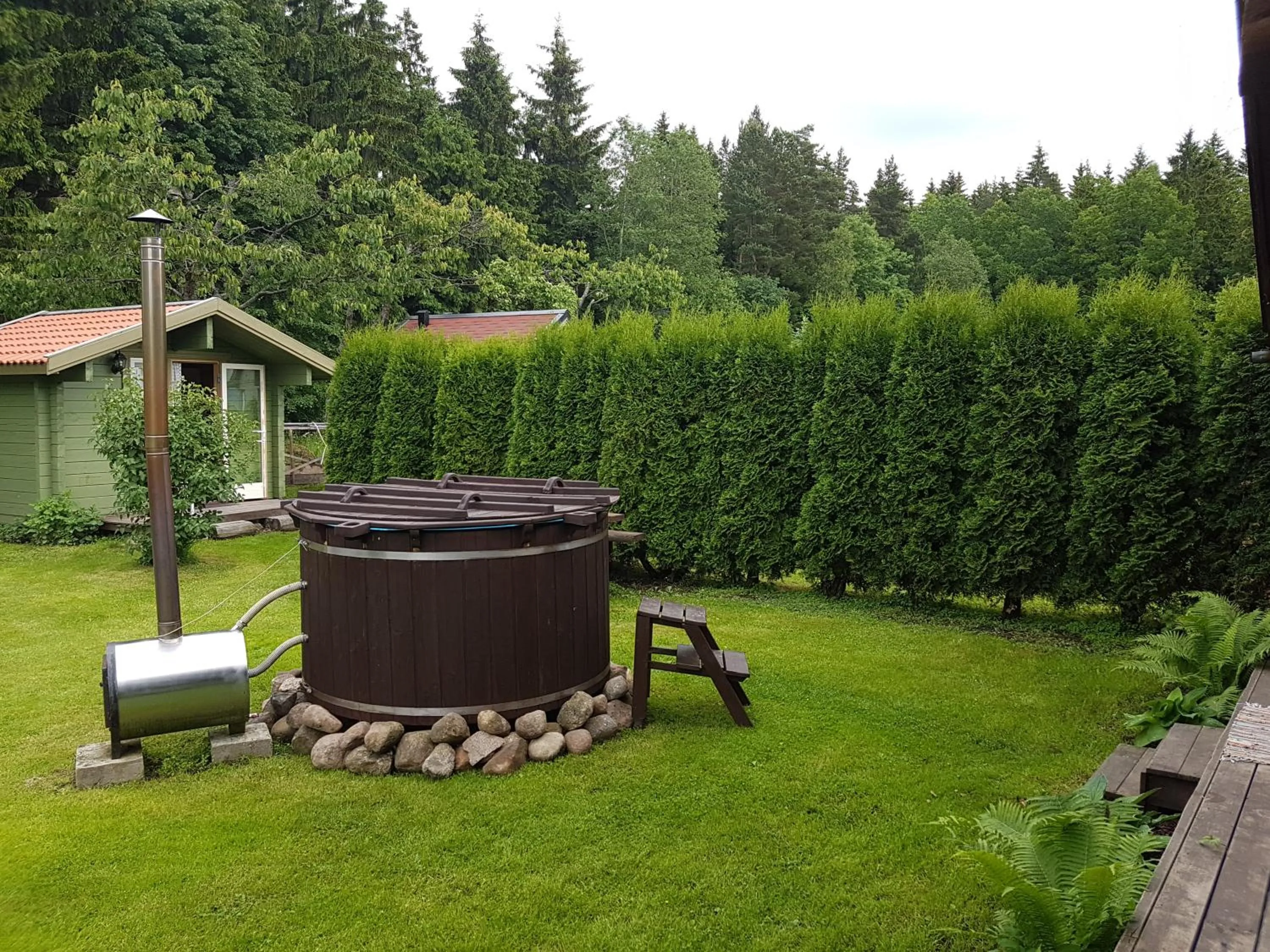 Hot Tub in North Lakeside Villa Plateliai