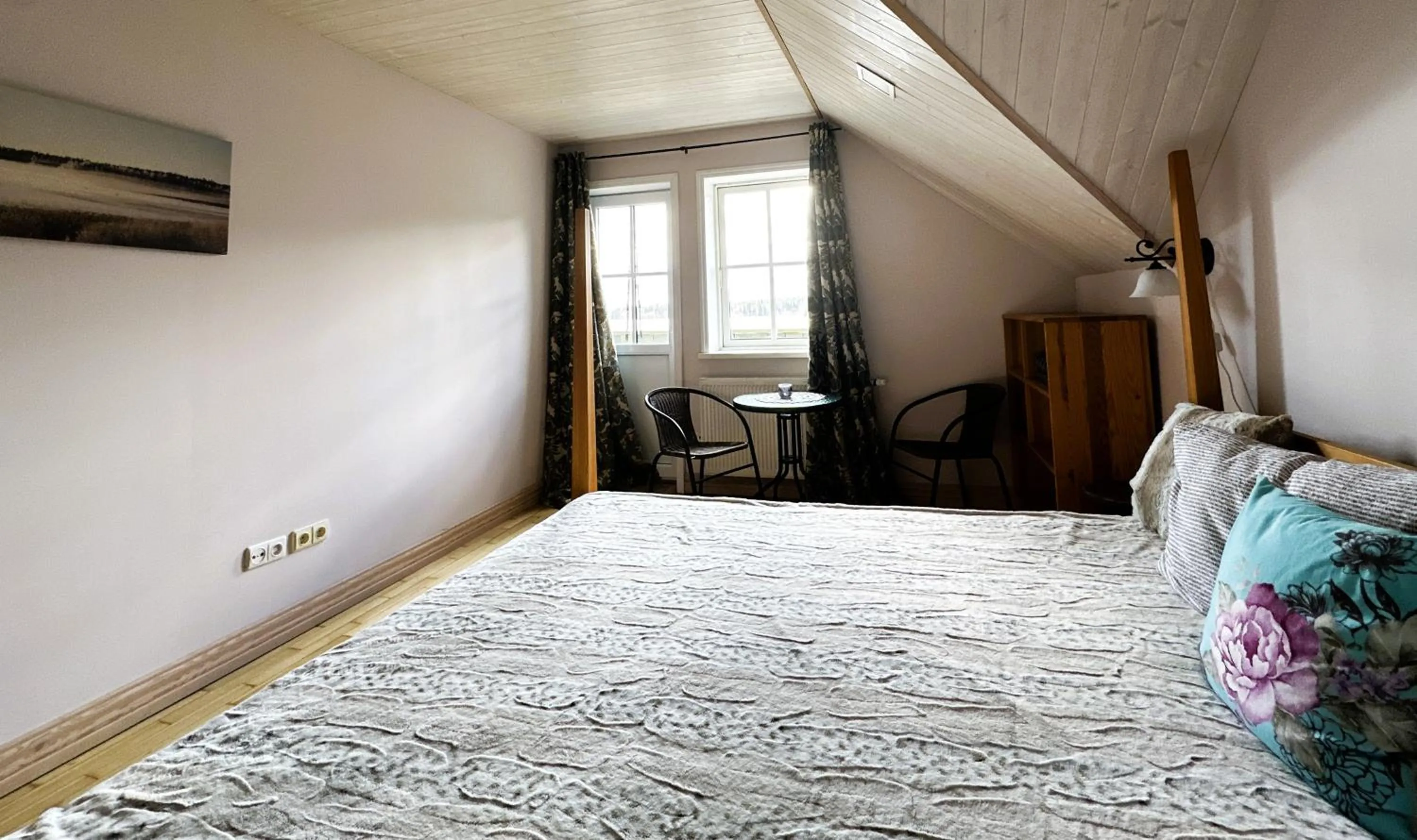 Bedroom in North Lakeside Villa Plateliai