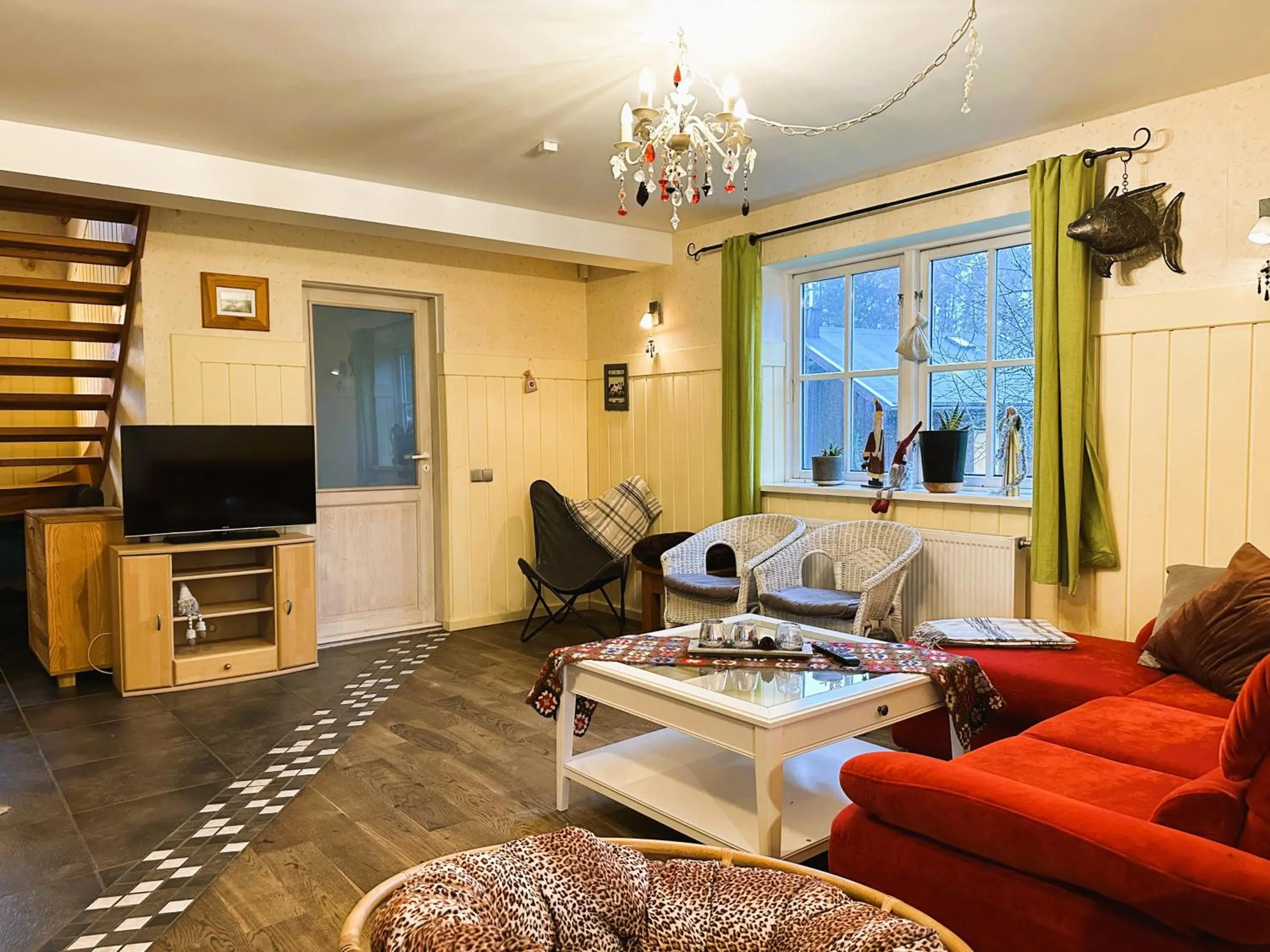 TV and multimedia in North Lakeside Villa Plateliai