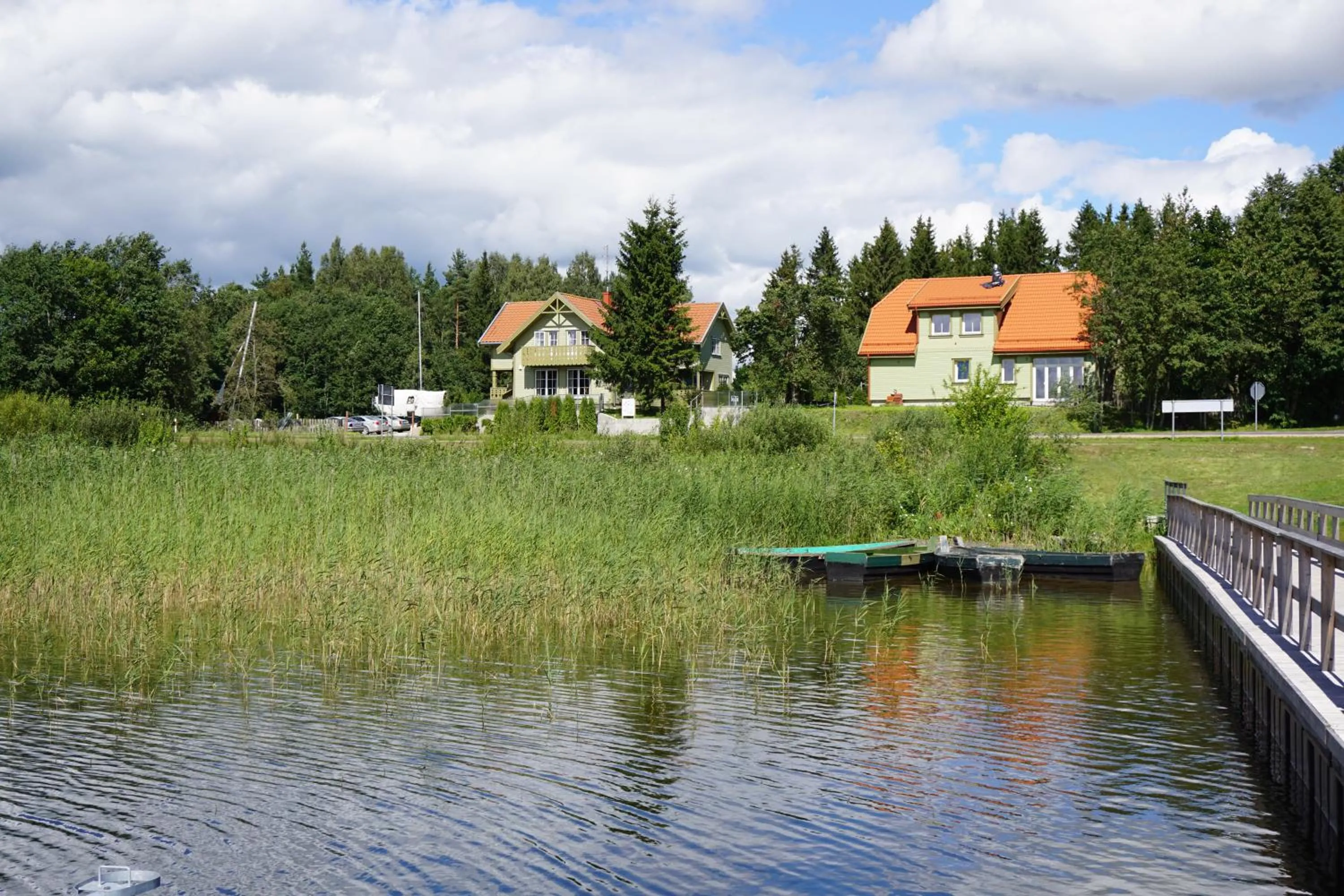 Property building in North Lakeside Villa Plateliai