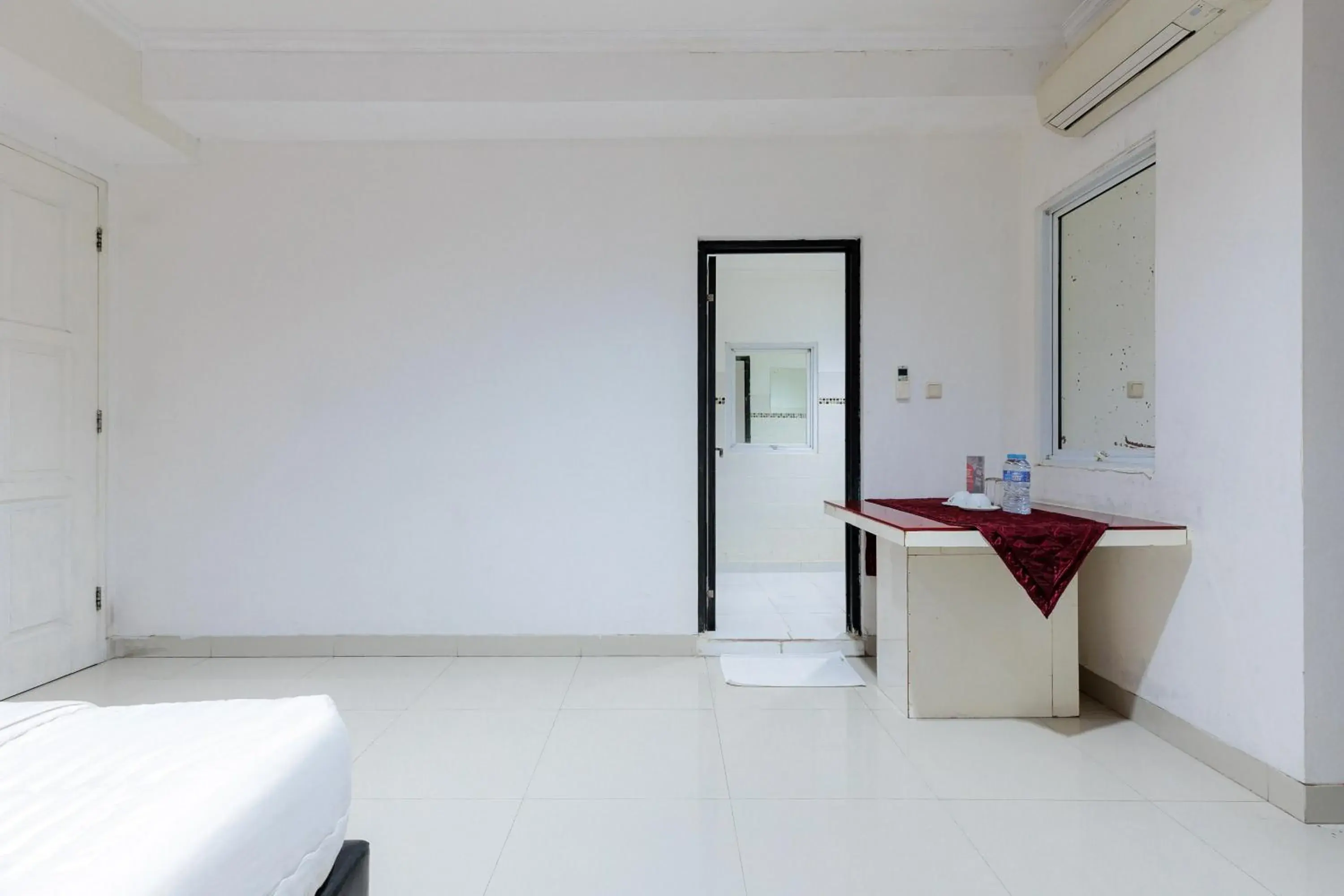 Bedroom in RedDoorz Plus @ Guntur Raya Setiabudi Bedroom in RedDoorz Plus @ Guntur Raya Setiabudi