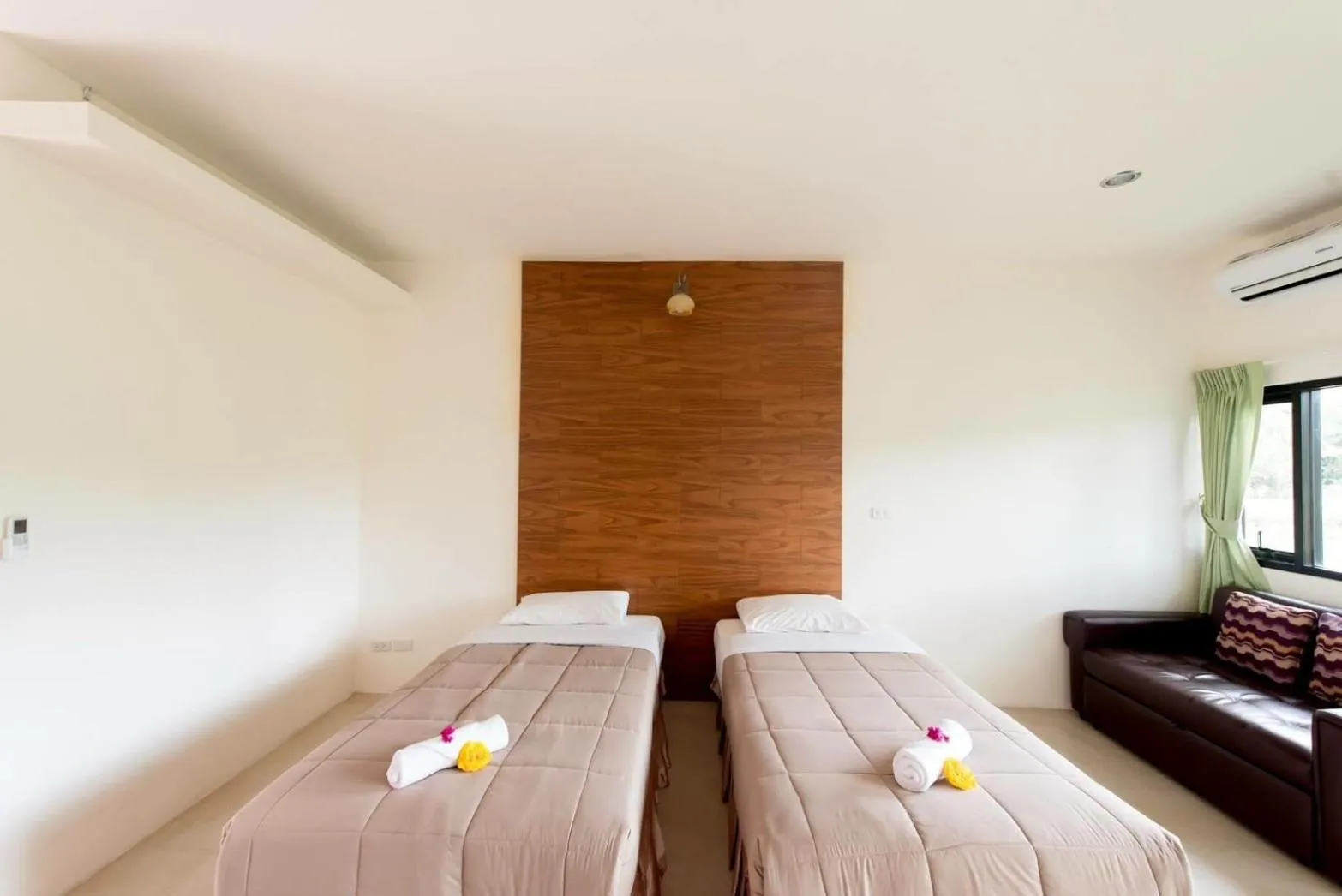 Bed in Wangyao Riverside Resort