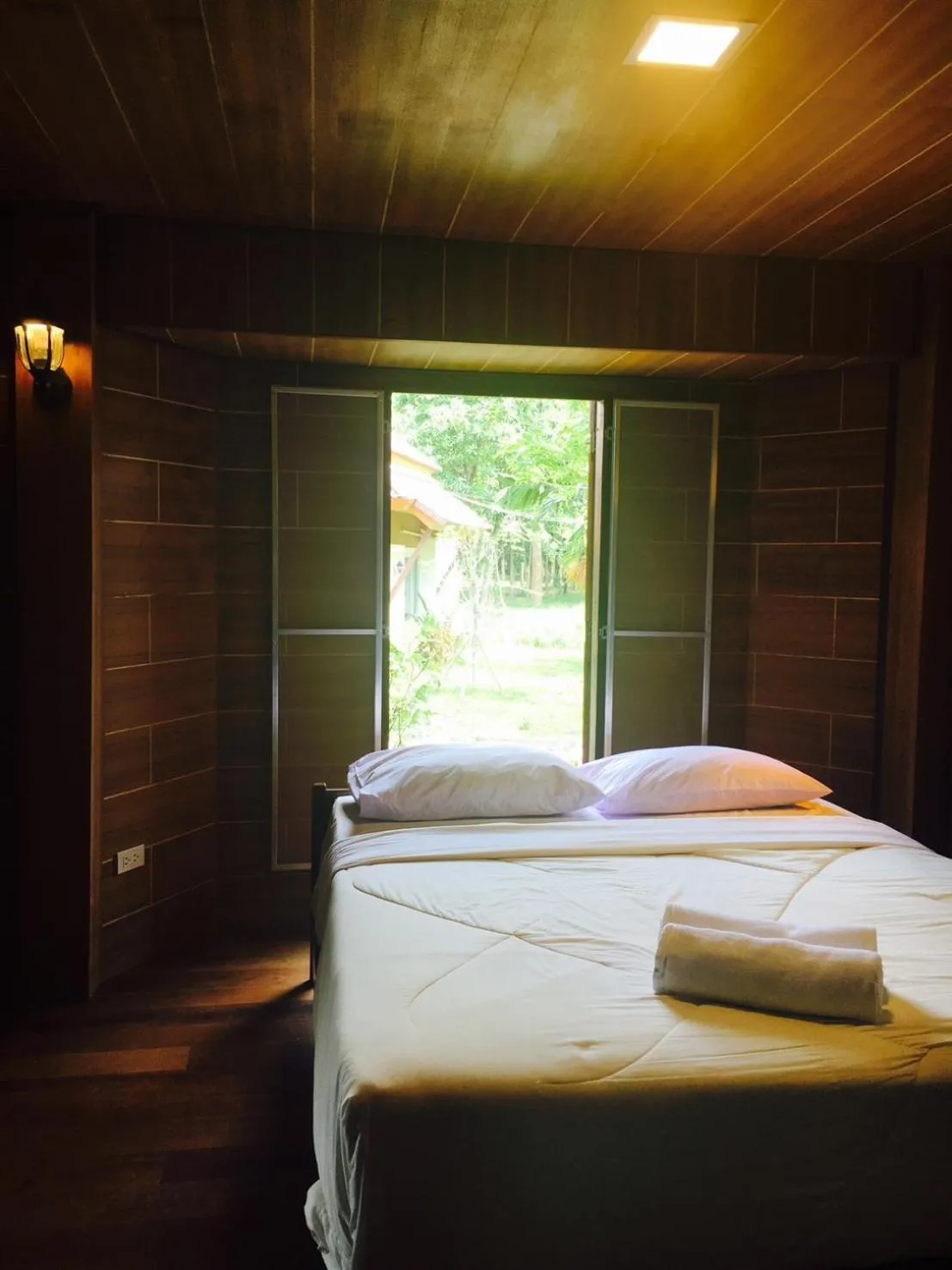 Bed in Wangyao Riverside Resort