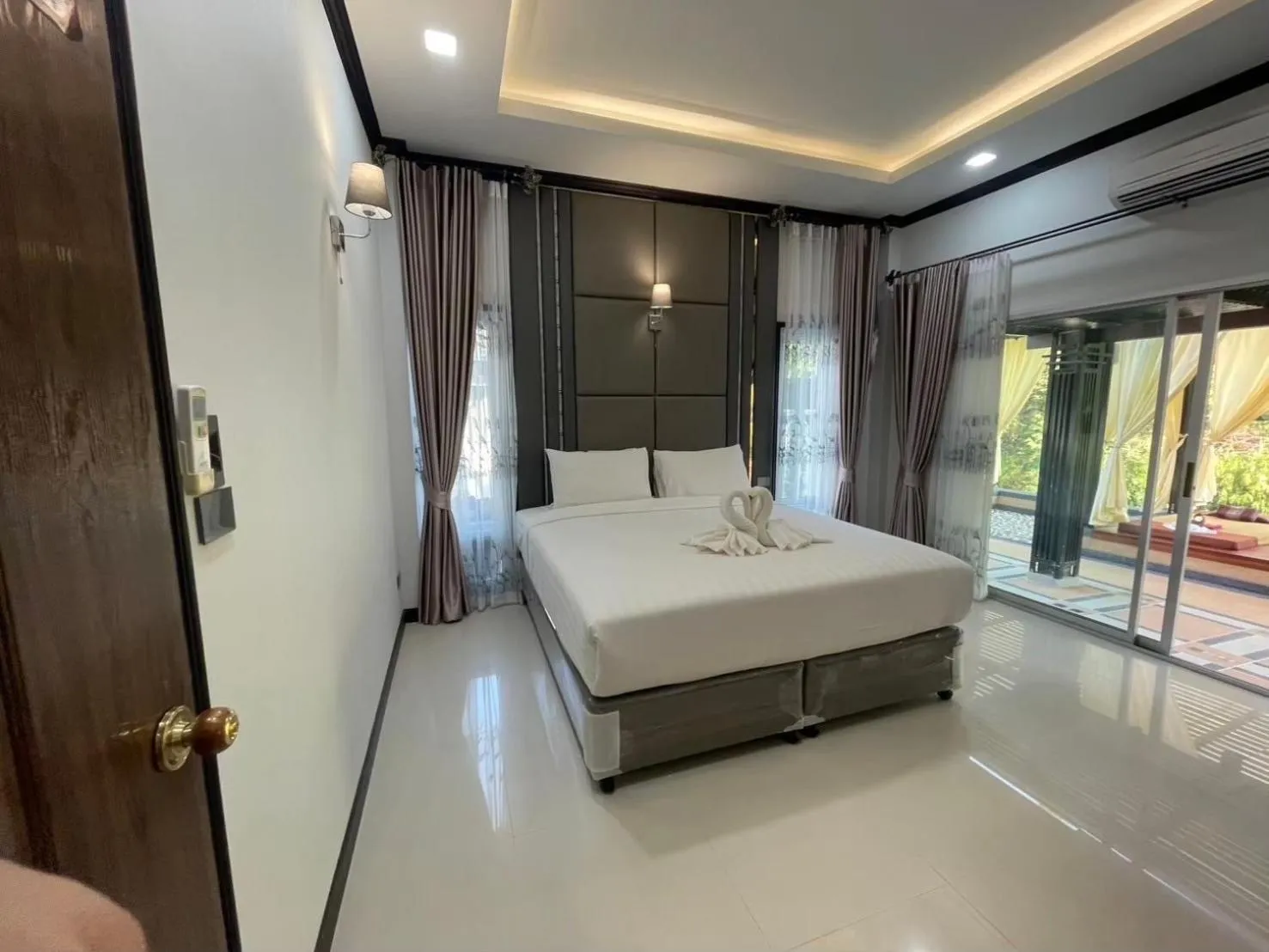 Bed in Wangyao Riverside Resort