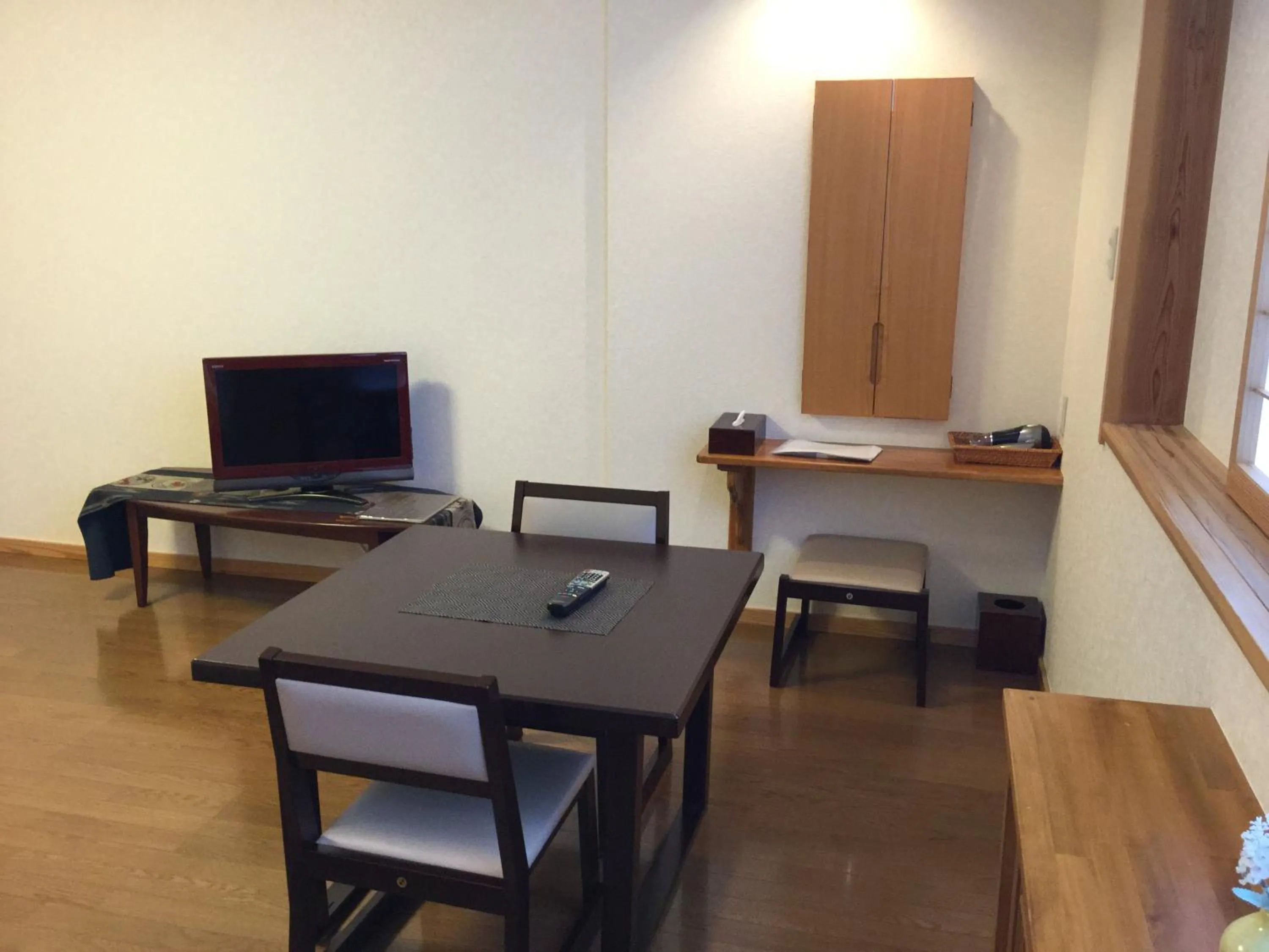 Seating area in Suzukiya Ryokan