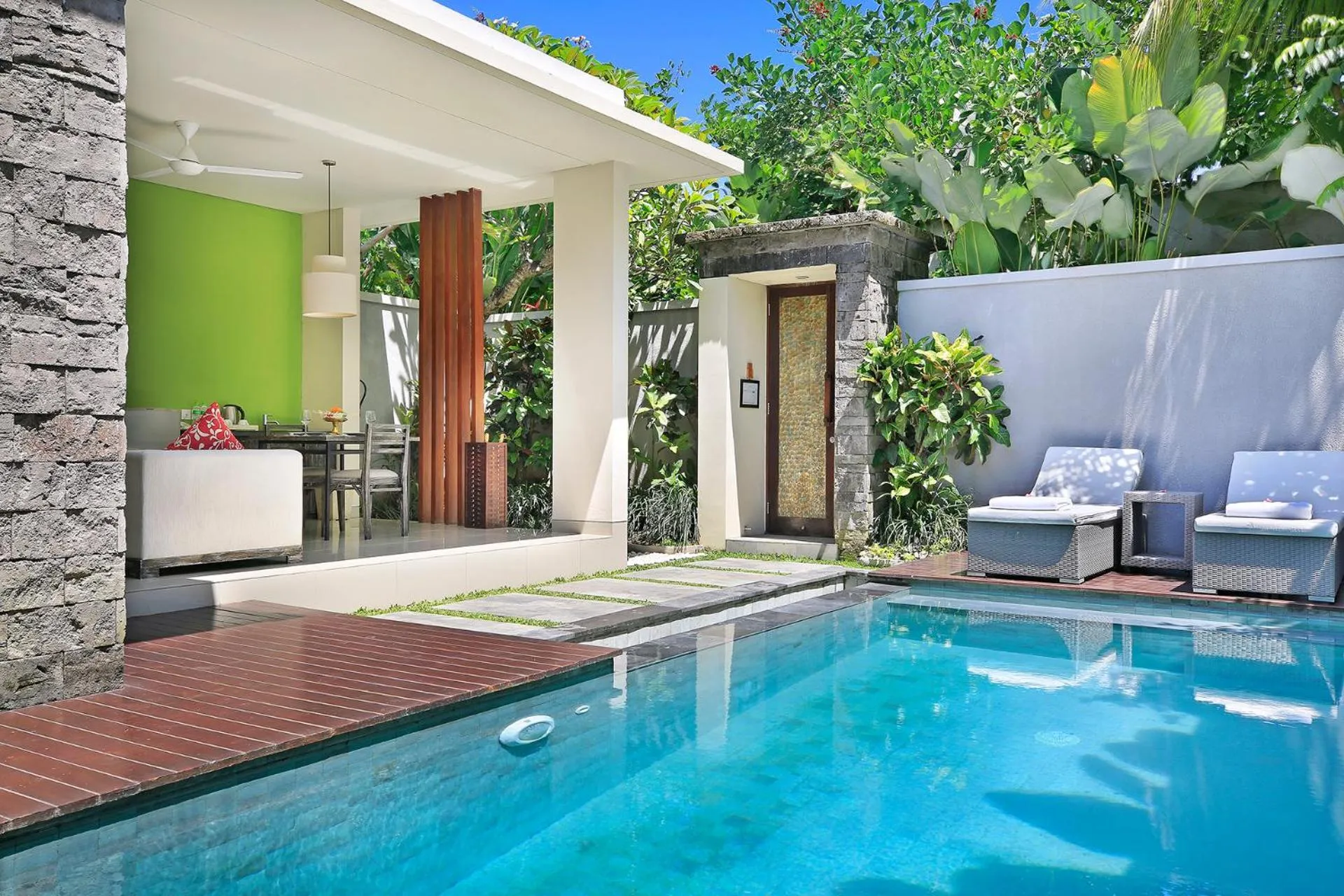 Swimming pool in Royal Samaja Villas