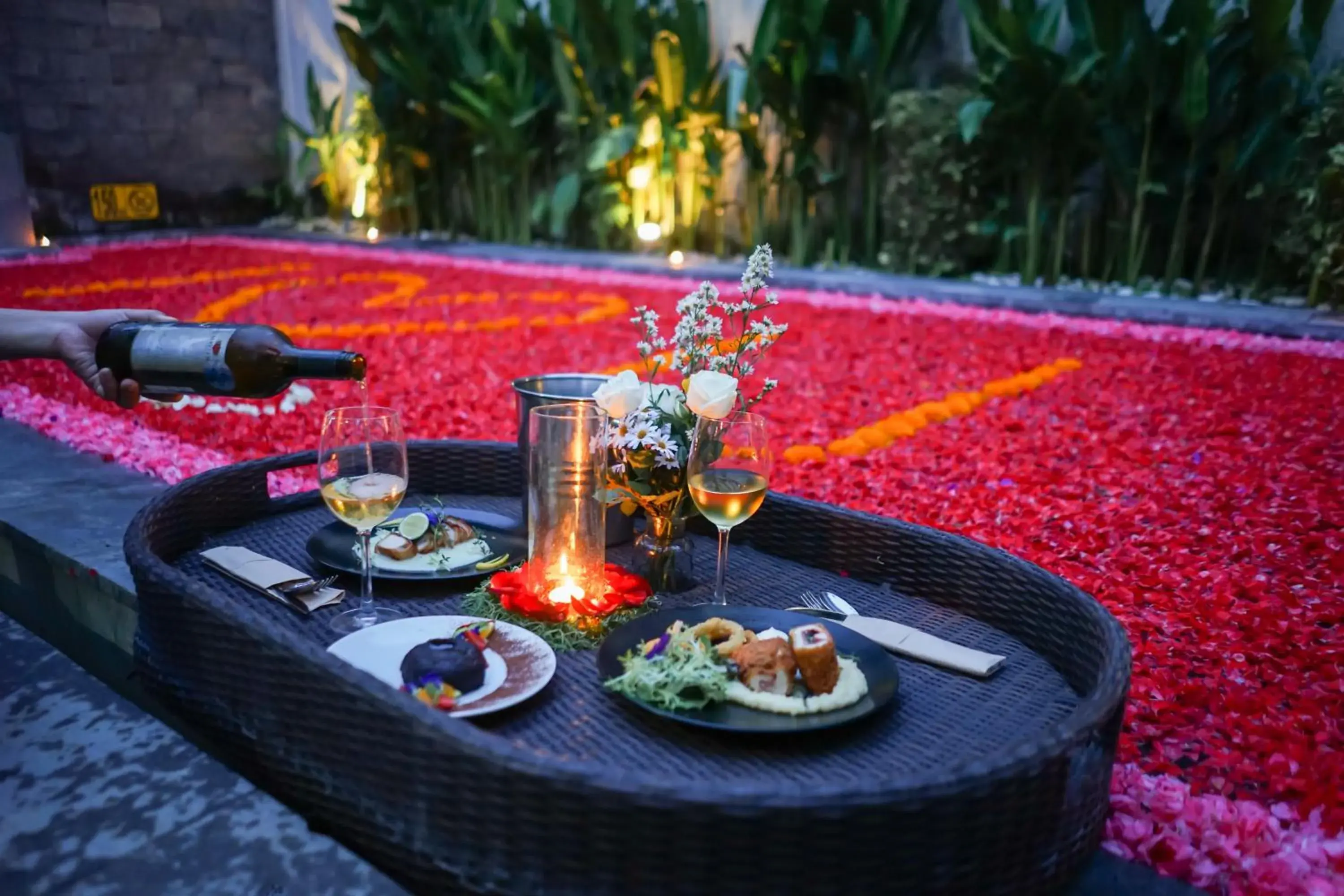 Food and drinks in Royal Samaja Villas Food and drinks in Royal Samaja Villas