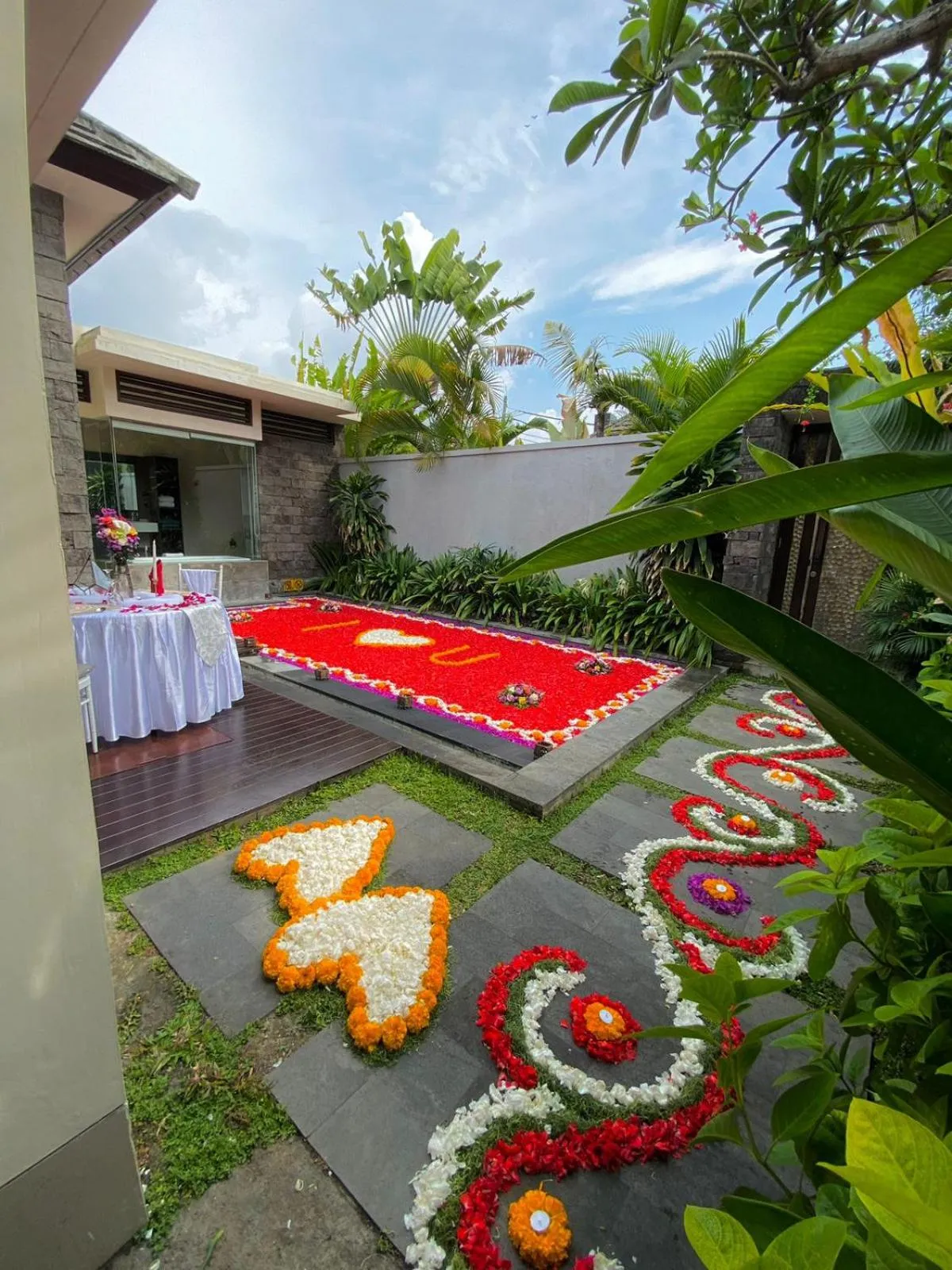 Swimming pool in Royal Samaja Villas