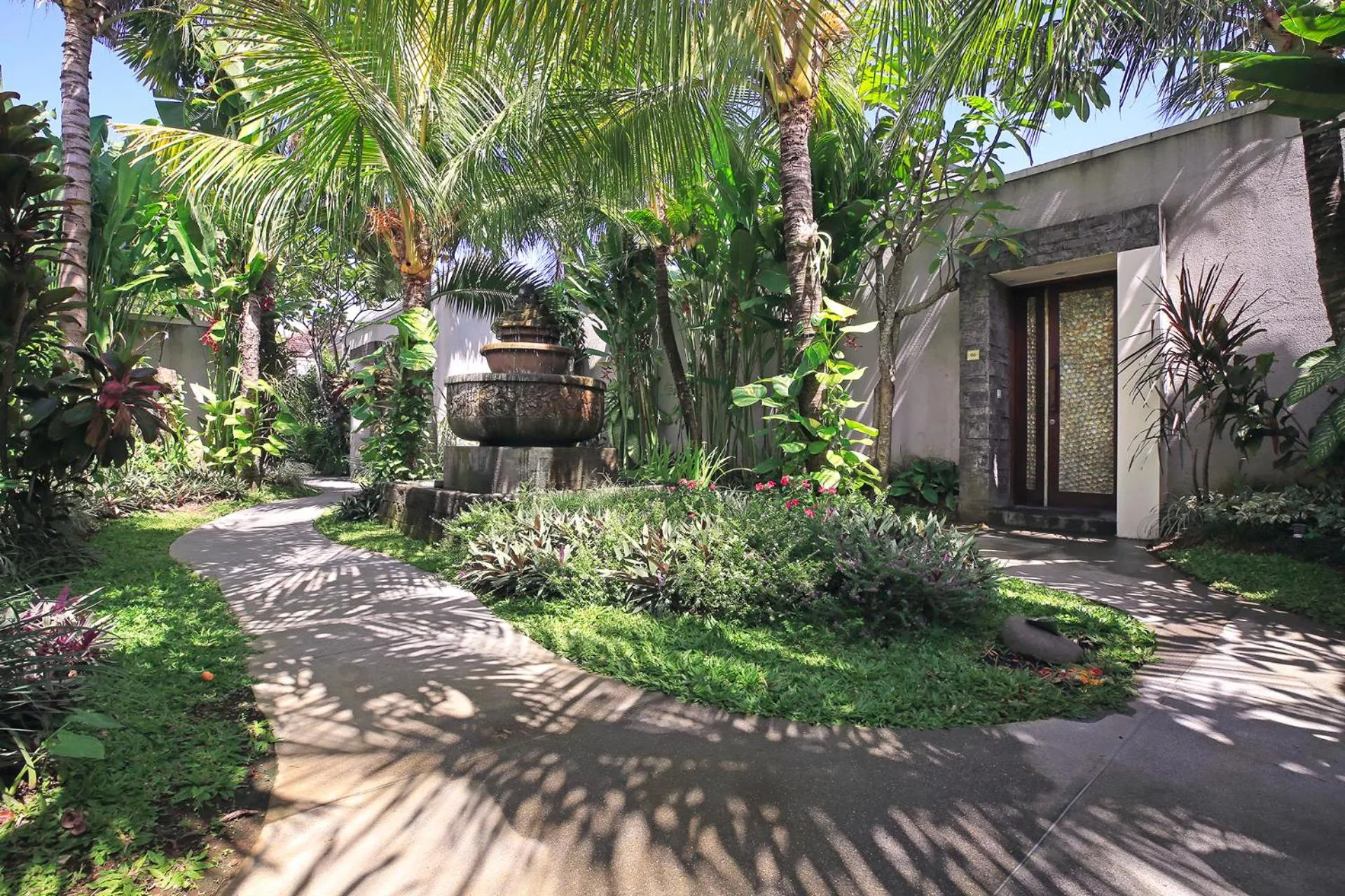 Property building in Royal Samaja Villas