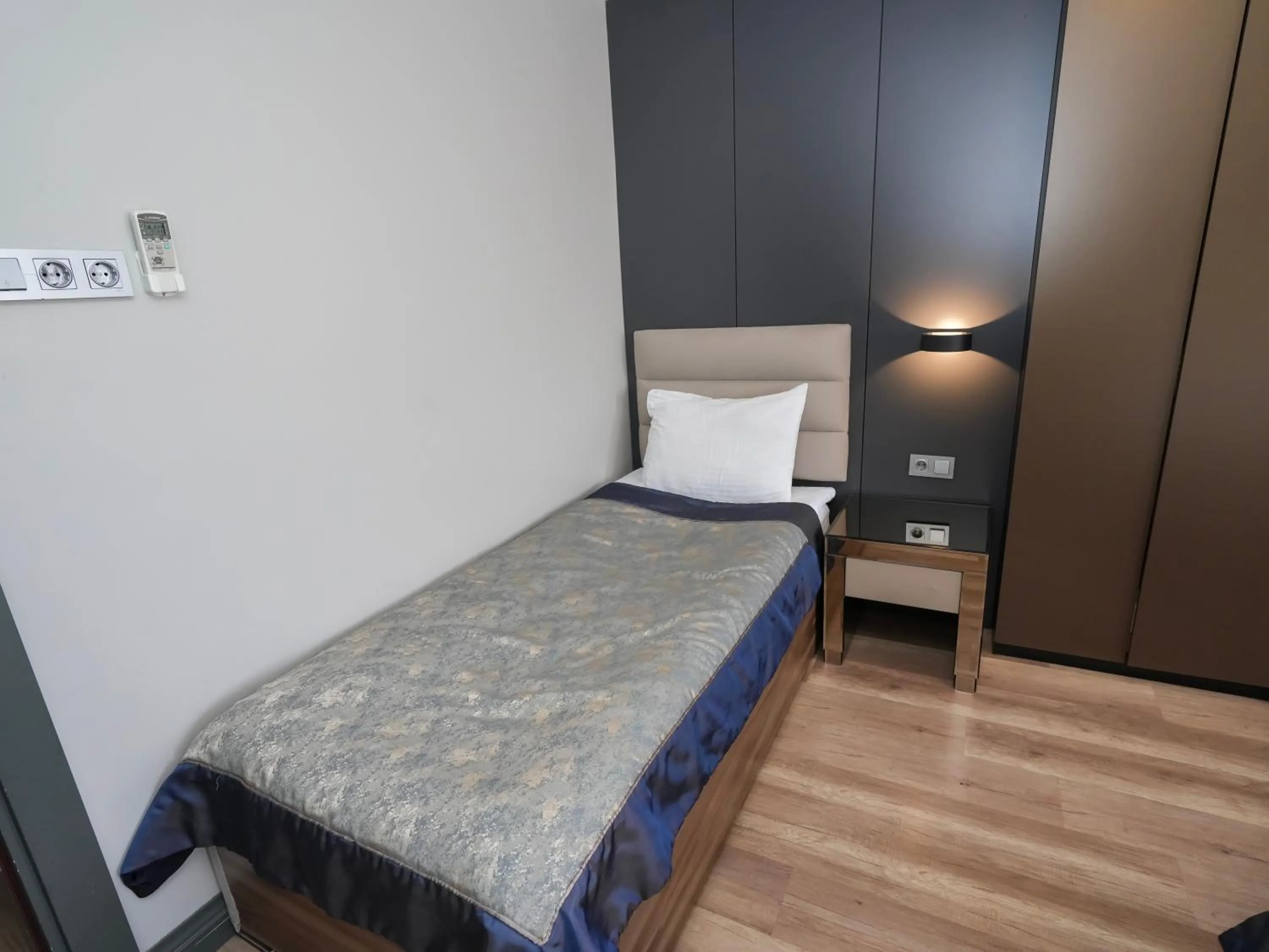 Bed in No 139 Apartments