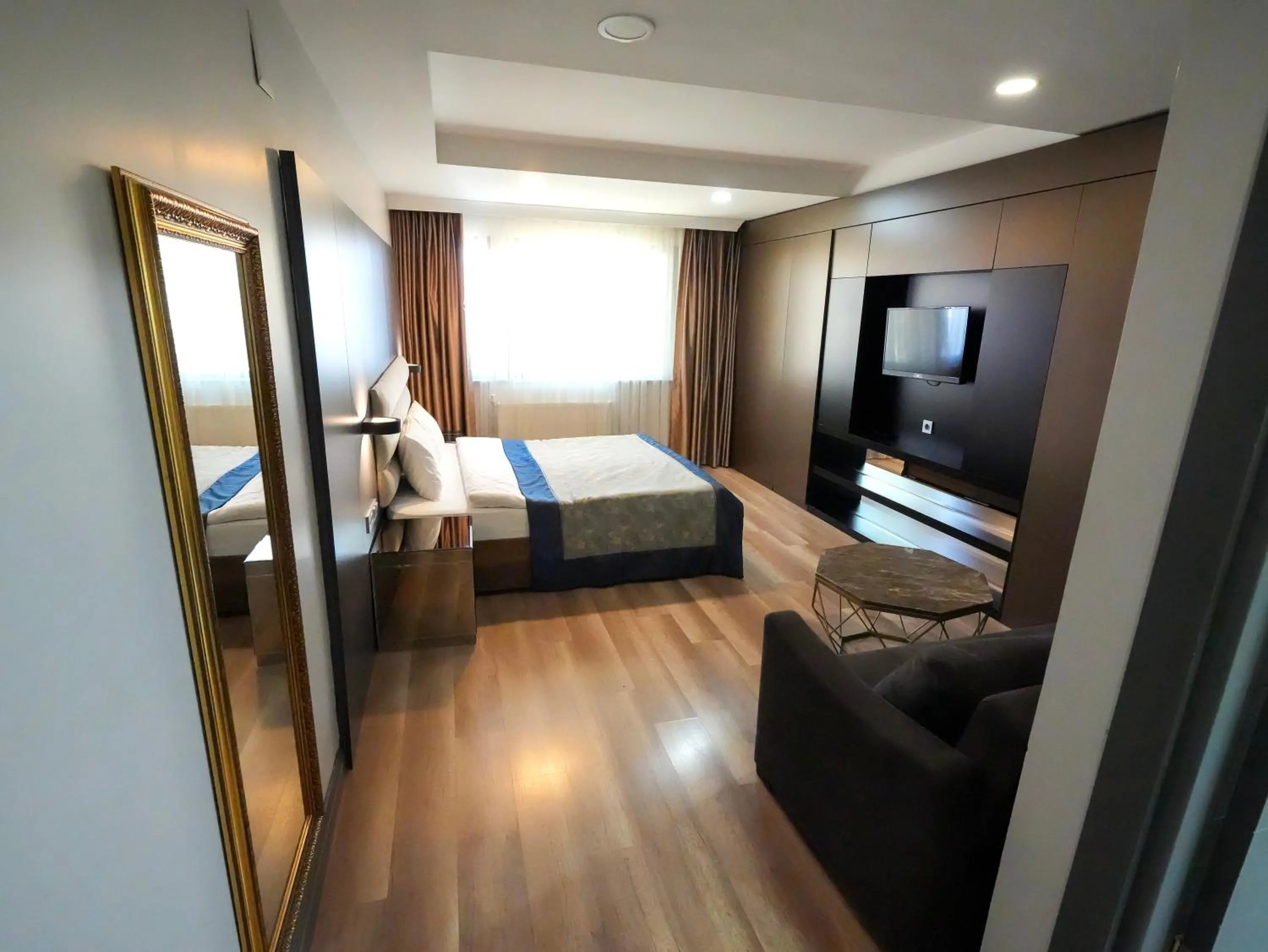 Bed in No 139 Apartments