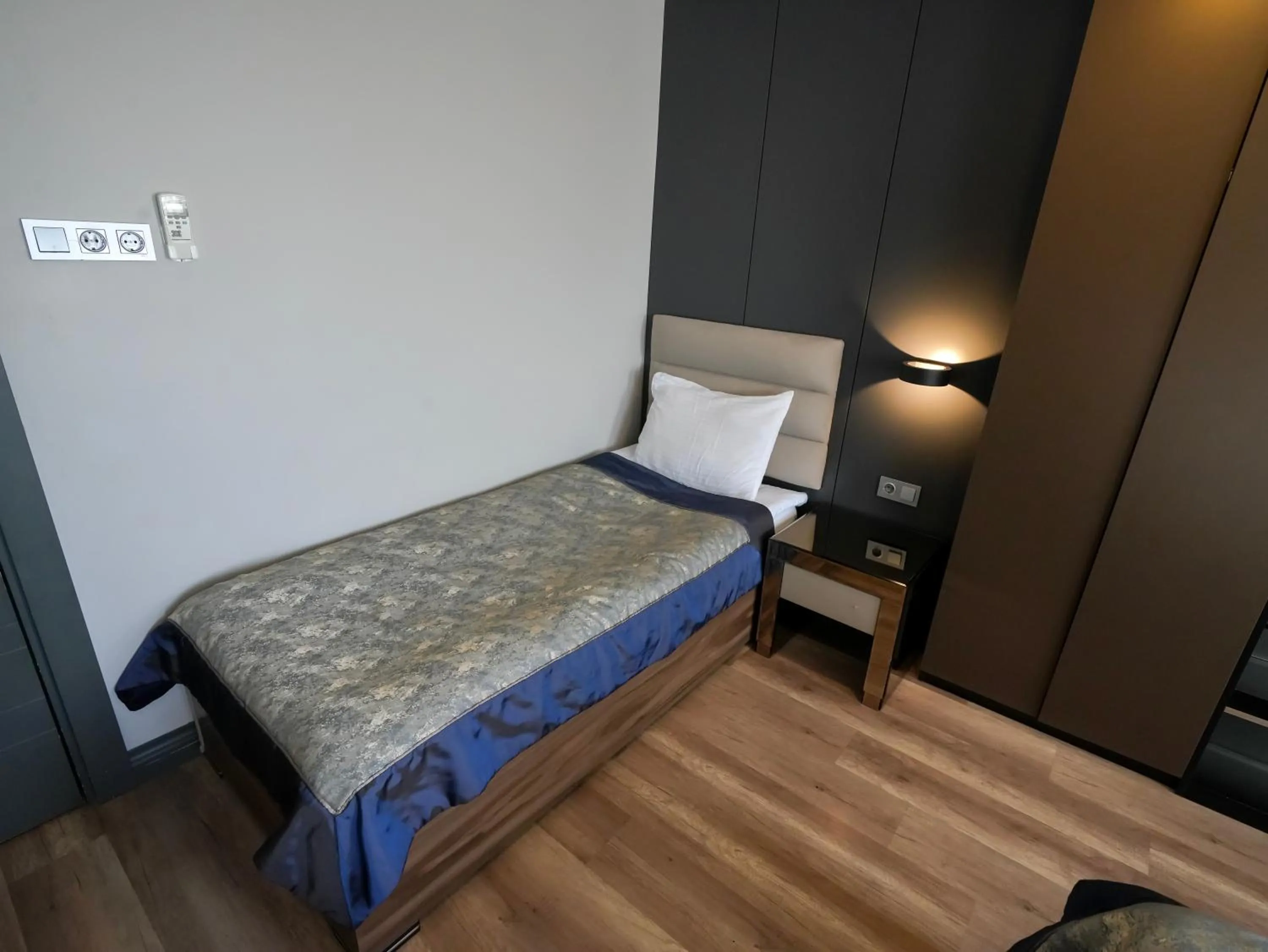 Bed in No 139 Apartments