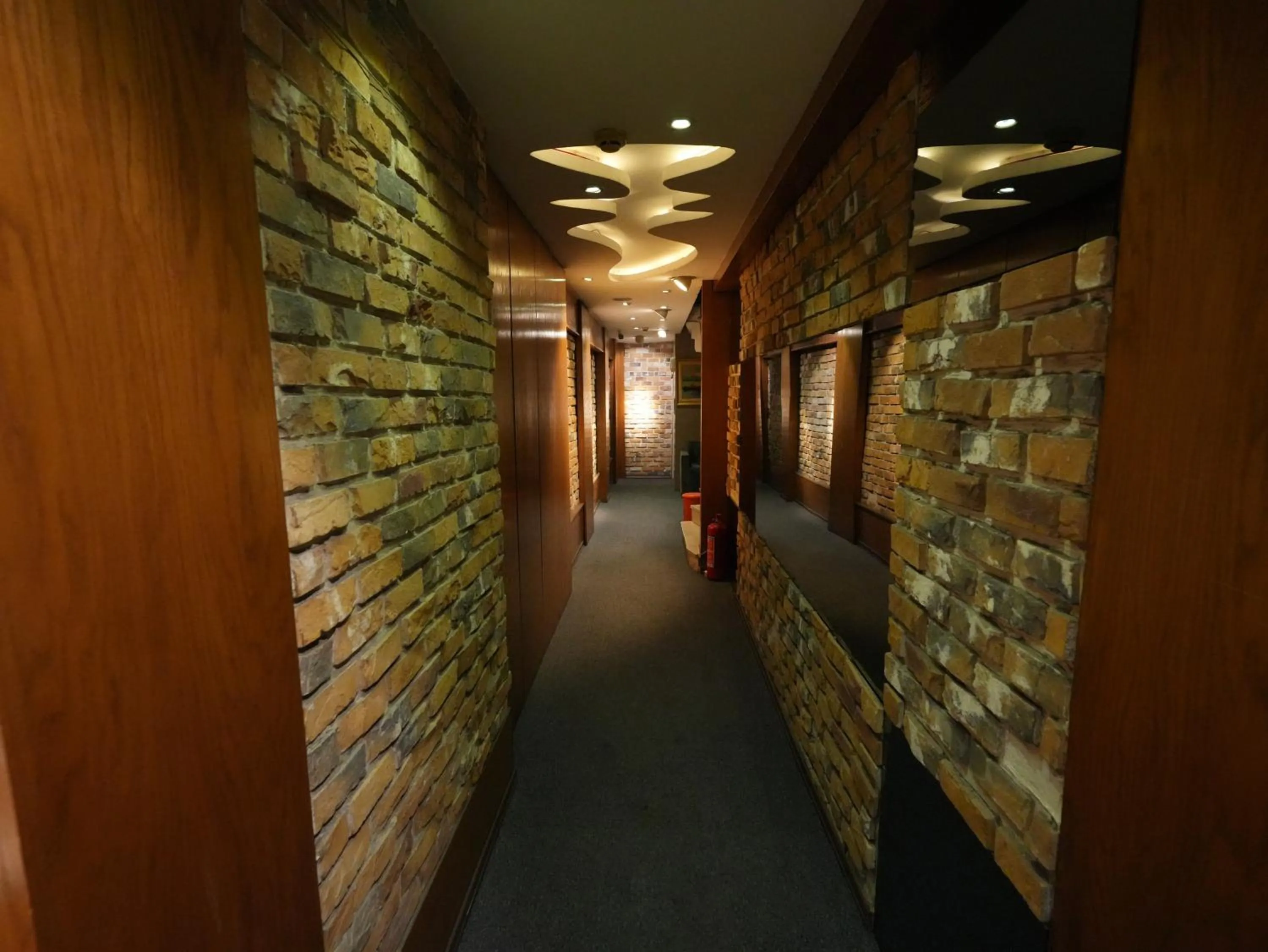 Facade/entrance in No 139 Apartments