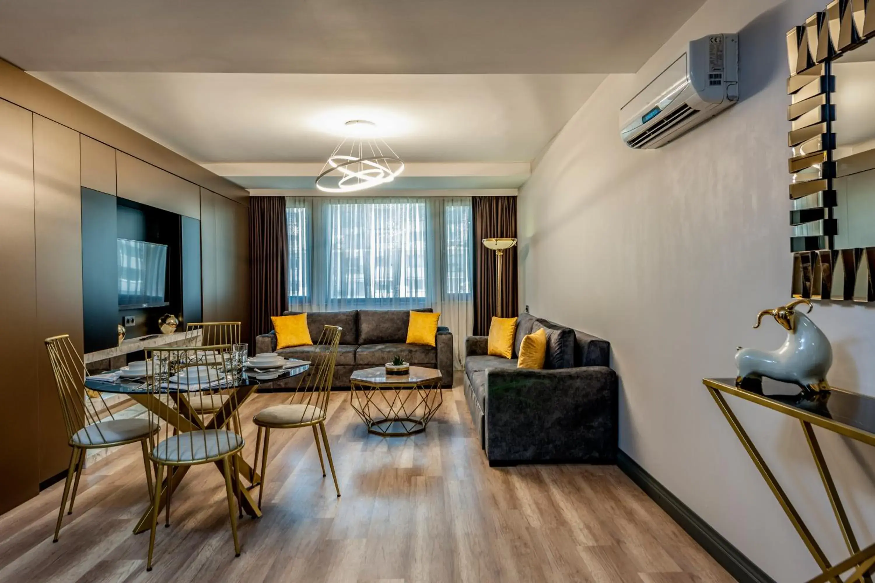 Suite with Private Turkish Bath in No 139 Apartments Suite with Private Turkish Bath in No 139 Apartments