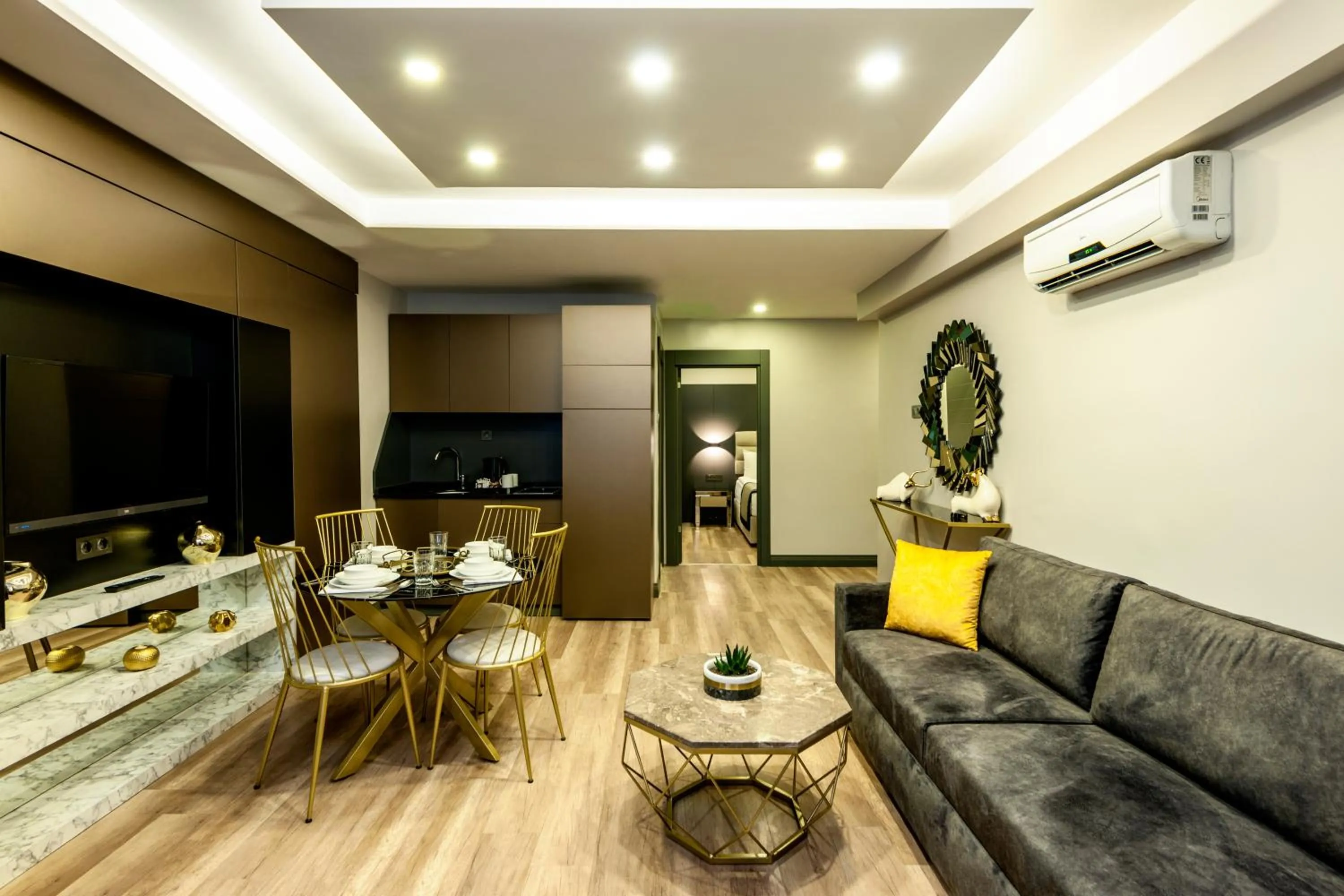 Superior Two-Bedroom Suite in No 139 Apartments