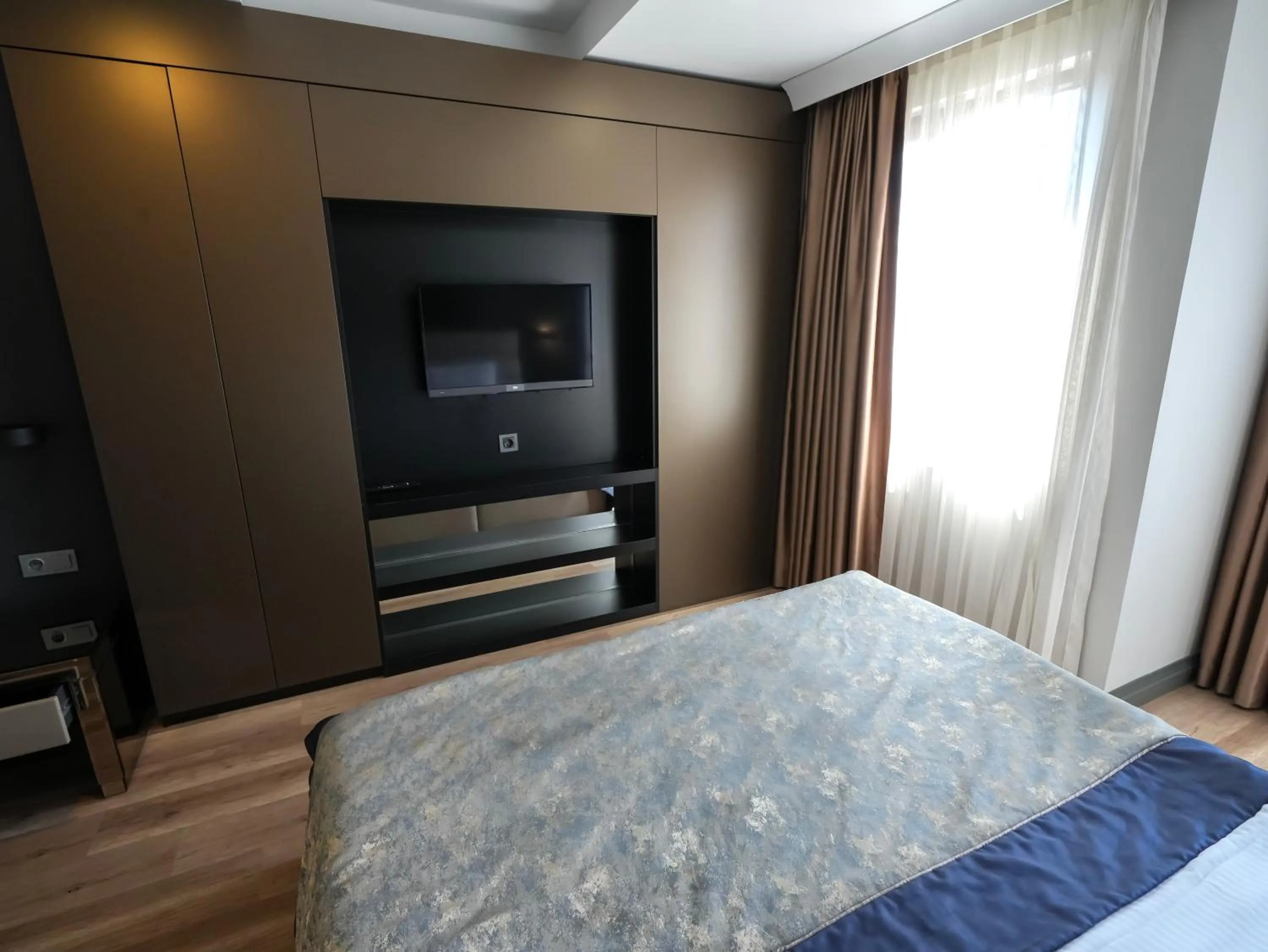 Bed in No 139 Apartments